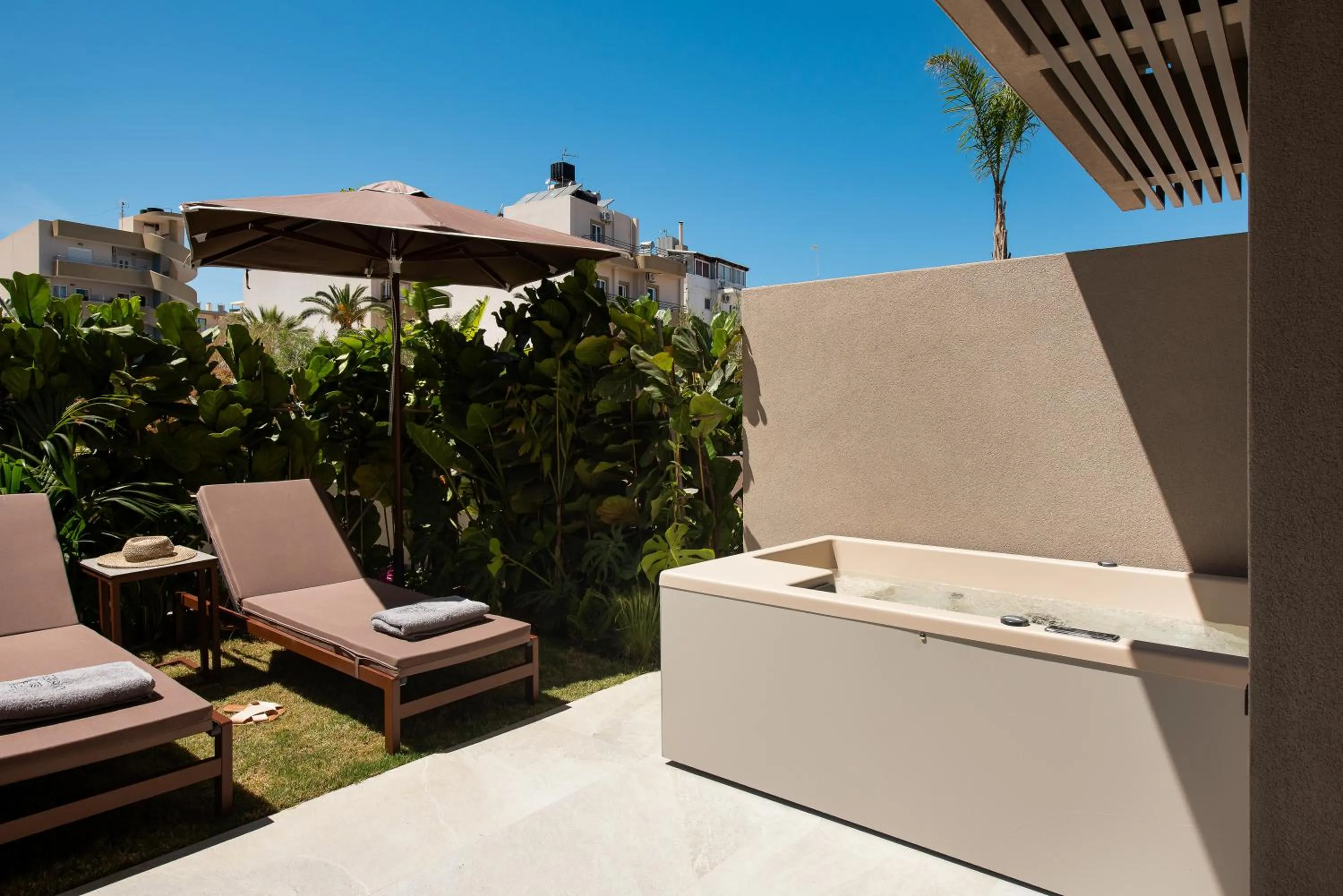 Garden in Cosmeen Lifestyle Boutique Stay