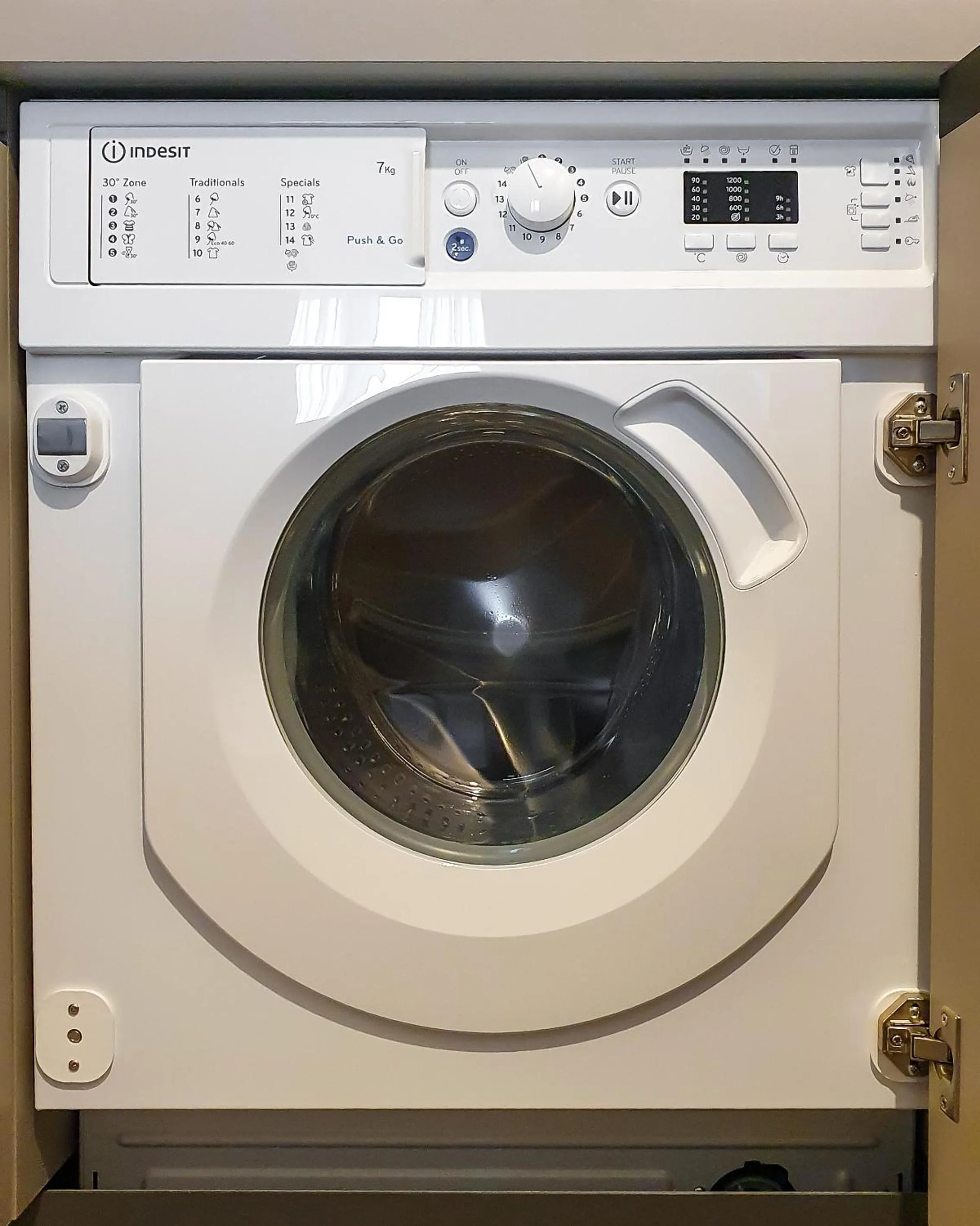 washing machine in Emerald Green Residence