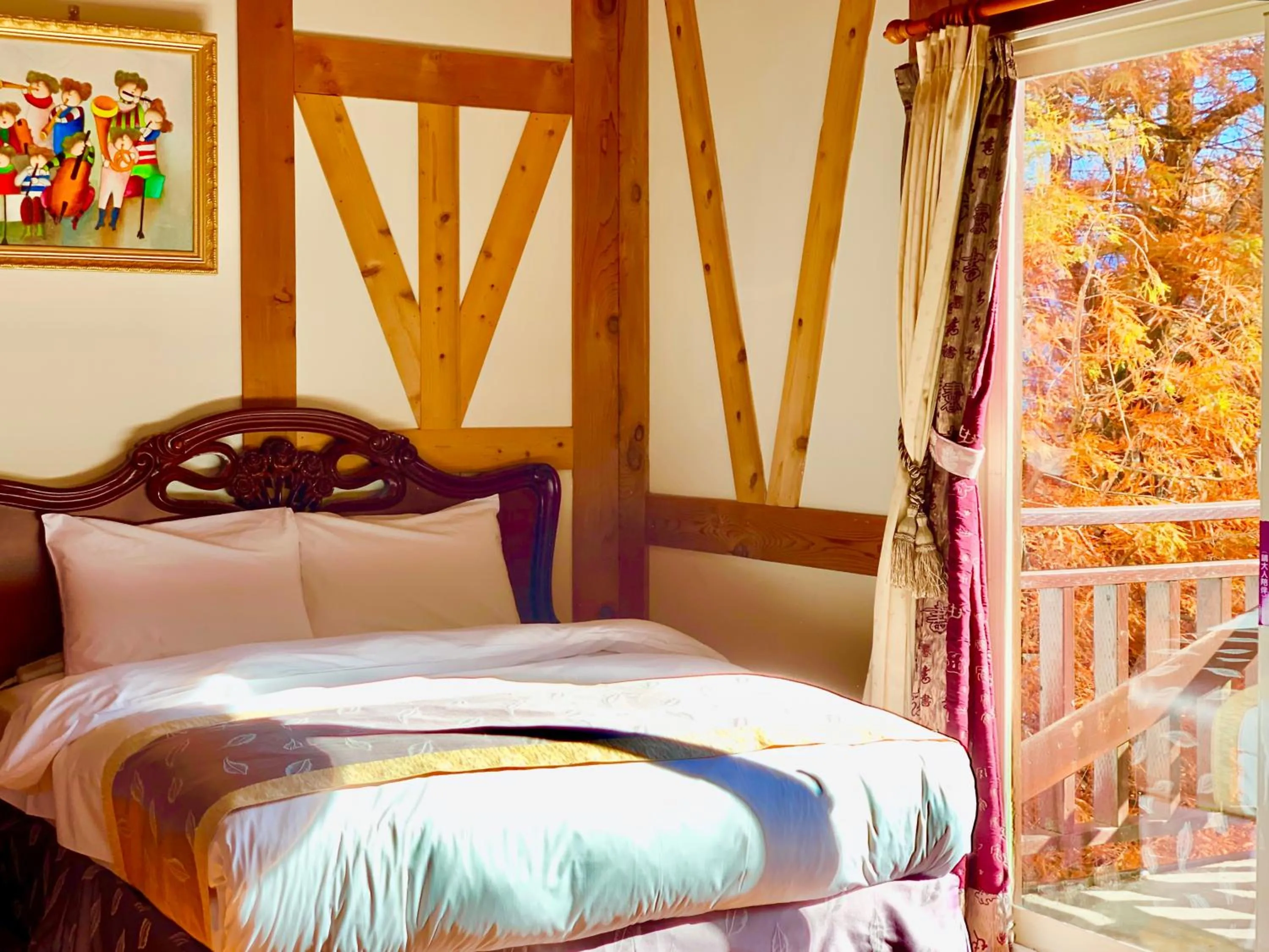 Bedroom, Bed in The Cotswolds Villa