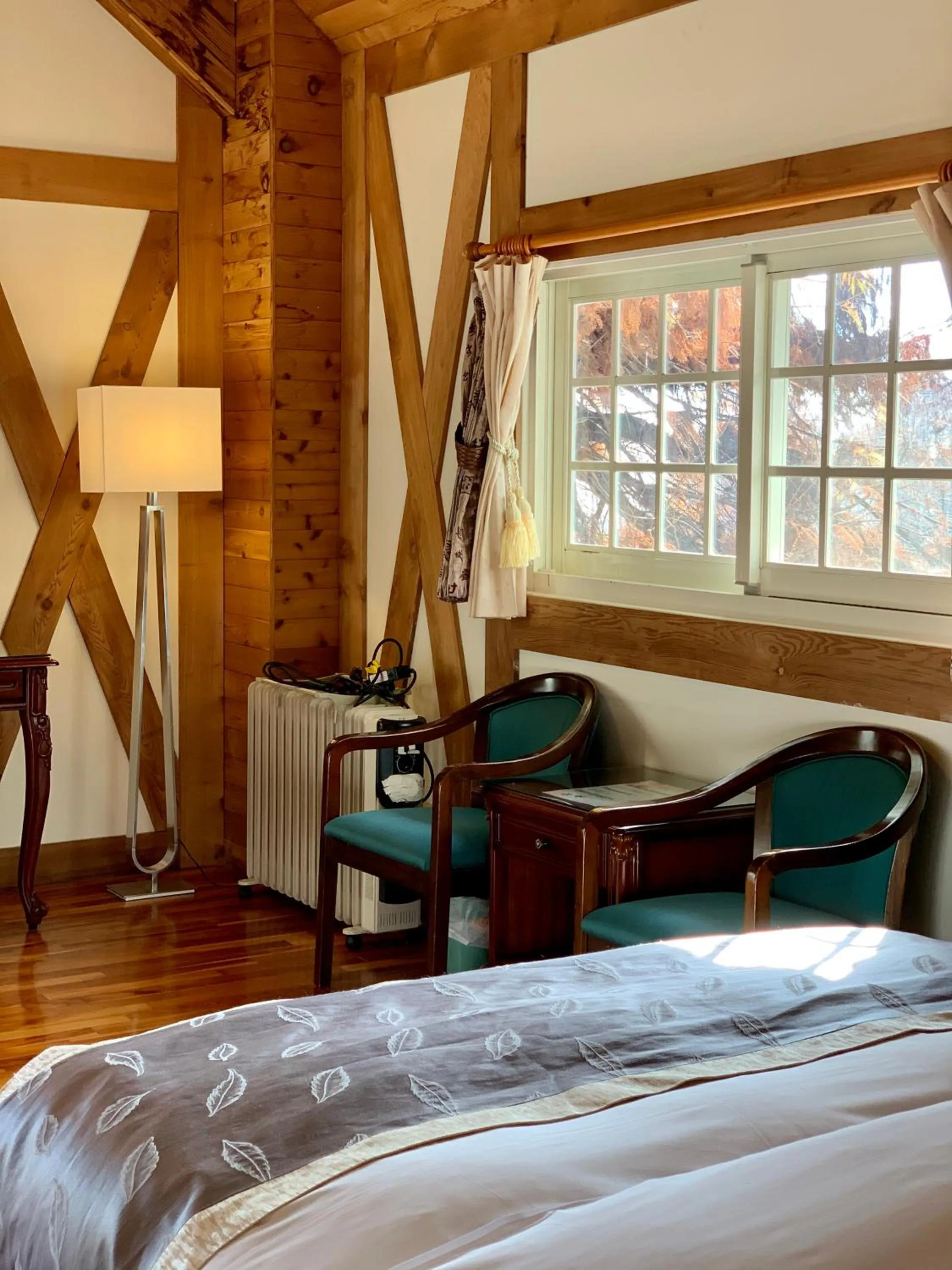 Bed in The Cotswolds Villa