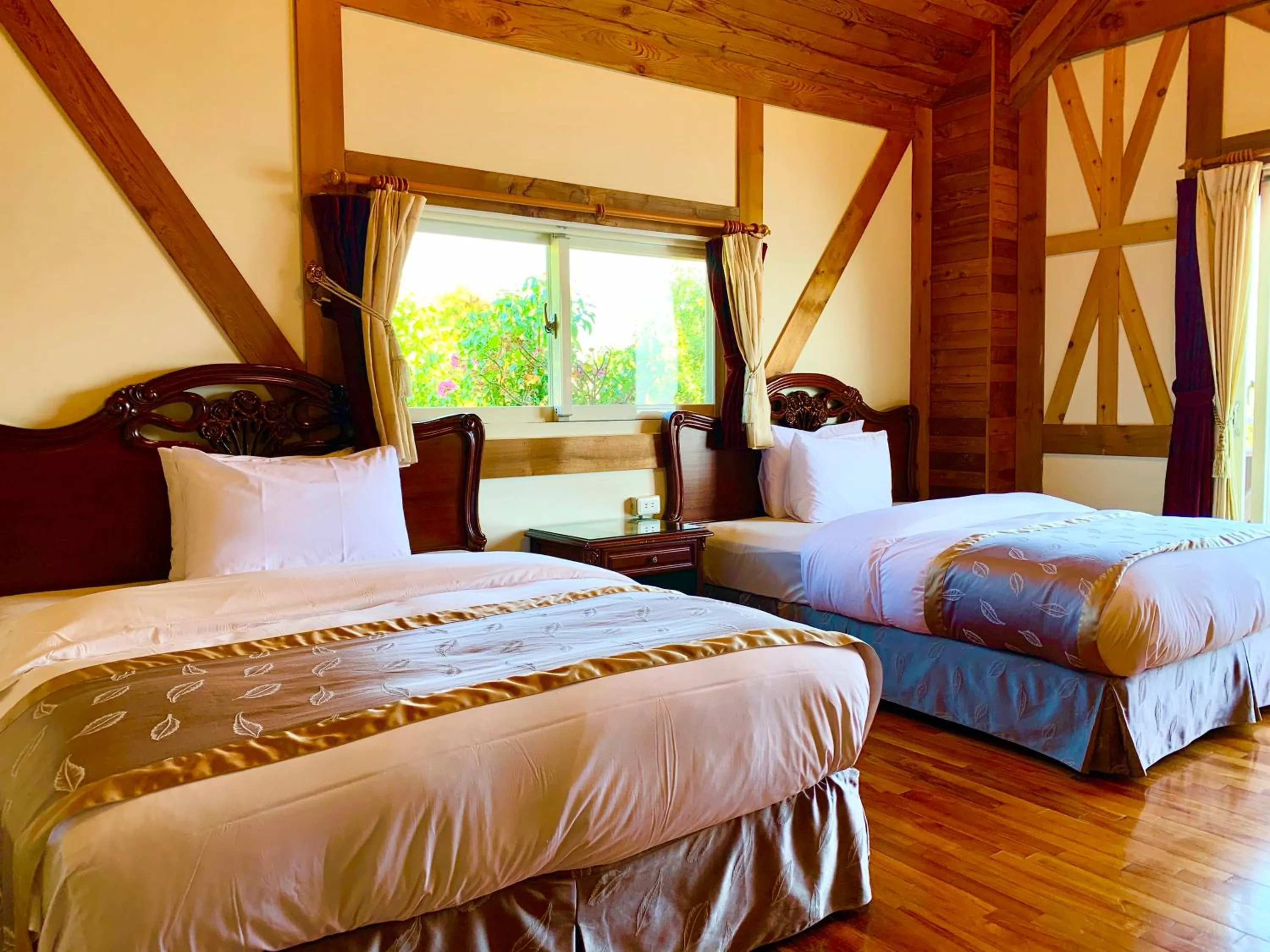 Bed in The Cotswolds Villa