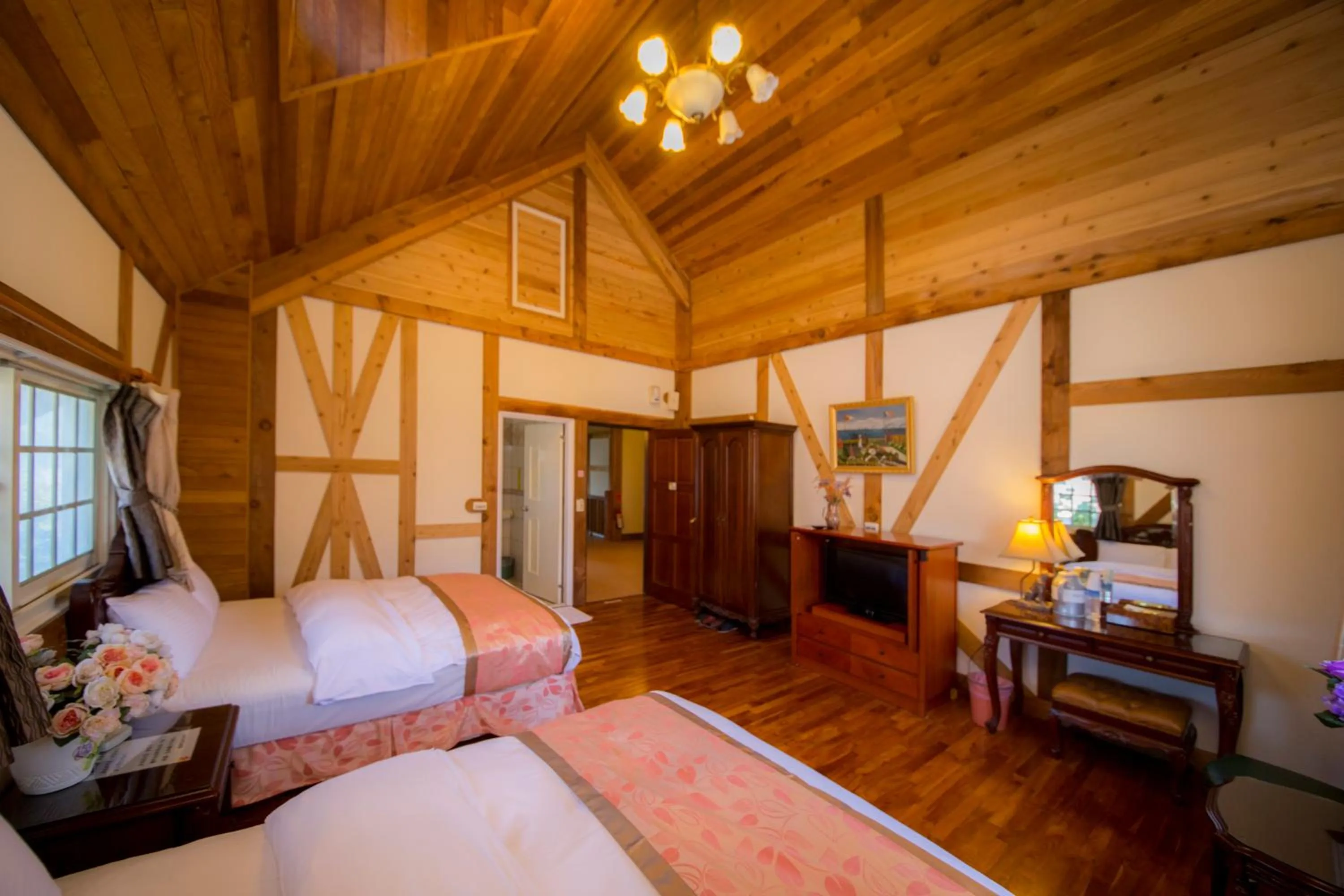 Photo of the whole room, Bed in The Cotswolds Villa