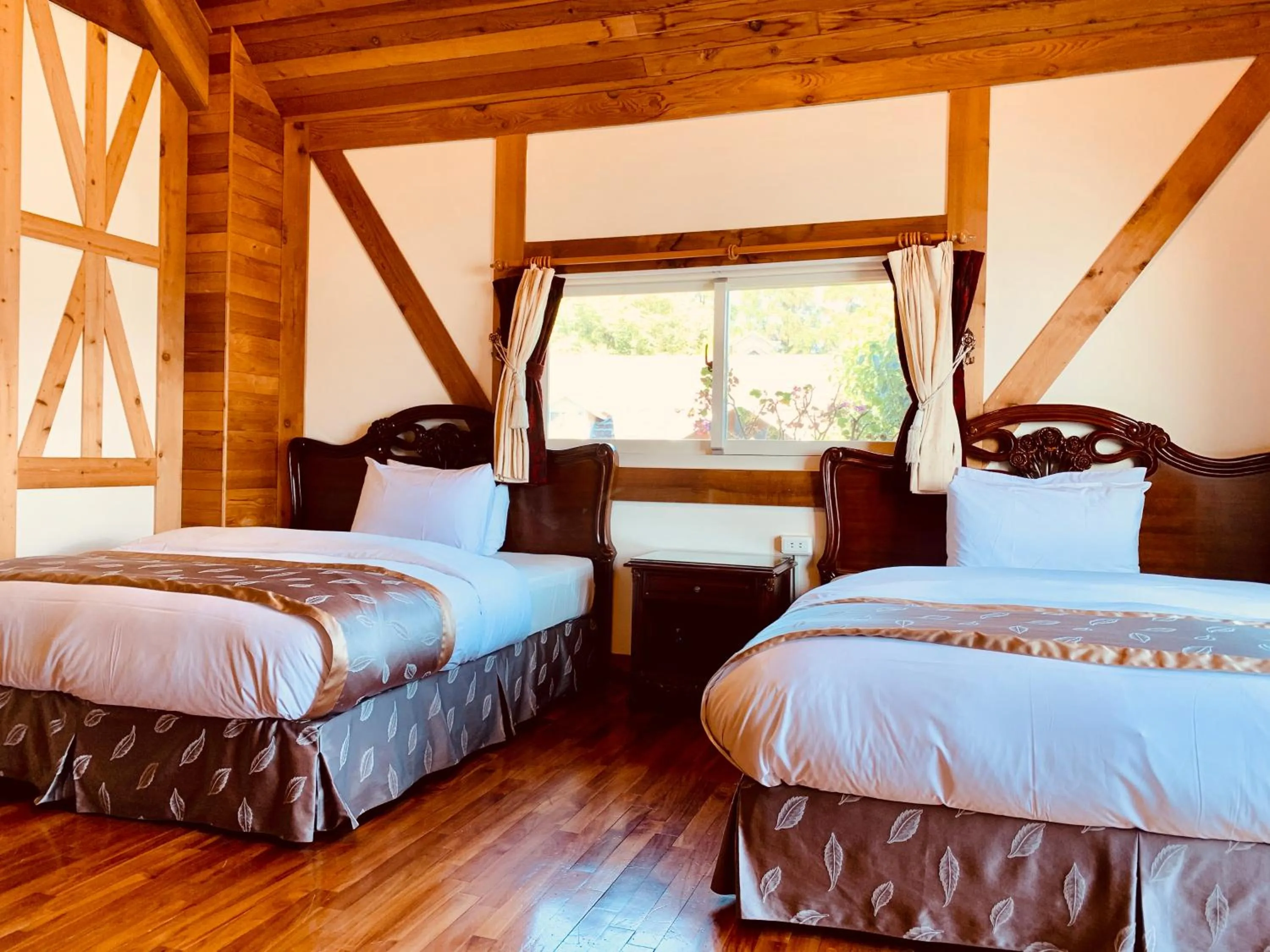 Bed in The Cotswolds Villa