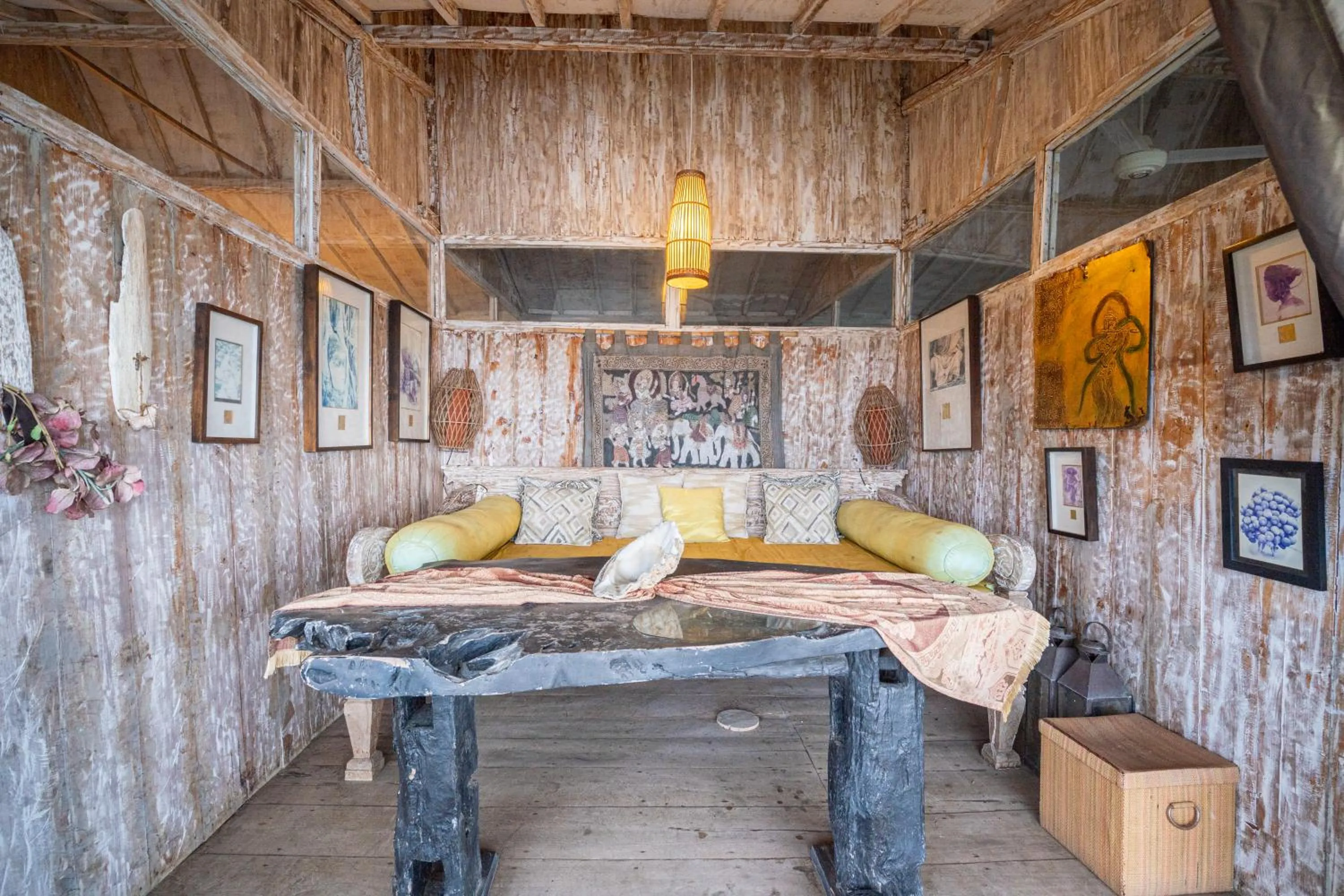 Living room in Selini Hills