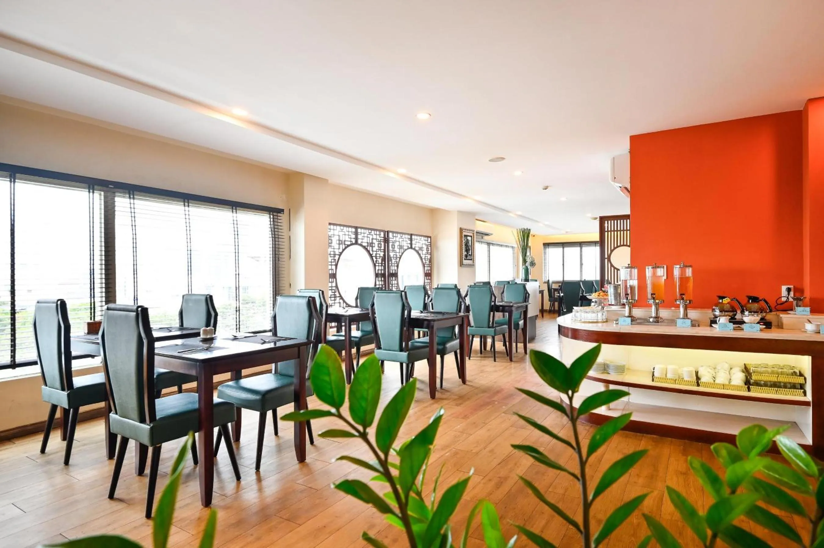 Restaurant/places to eat in Nicecy Hotel - Bui Thi Xuan Street
