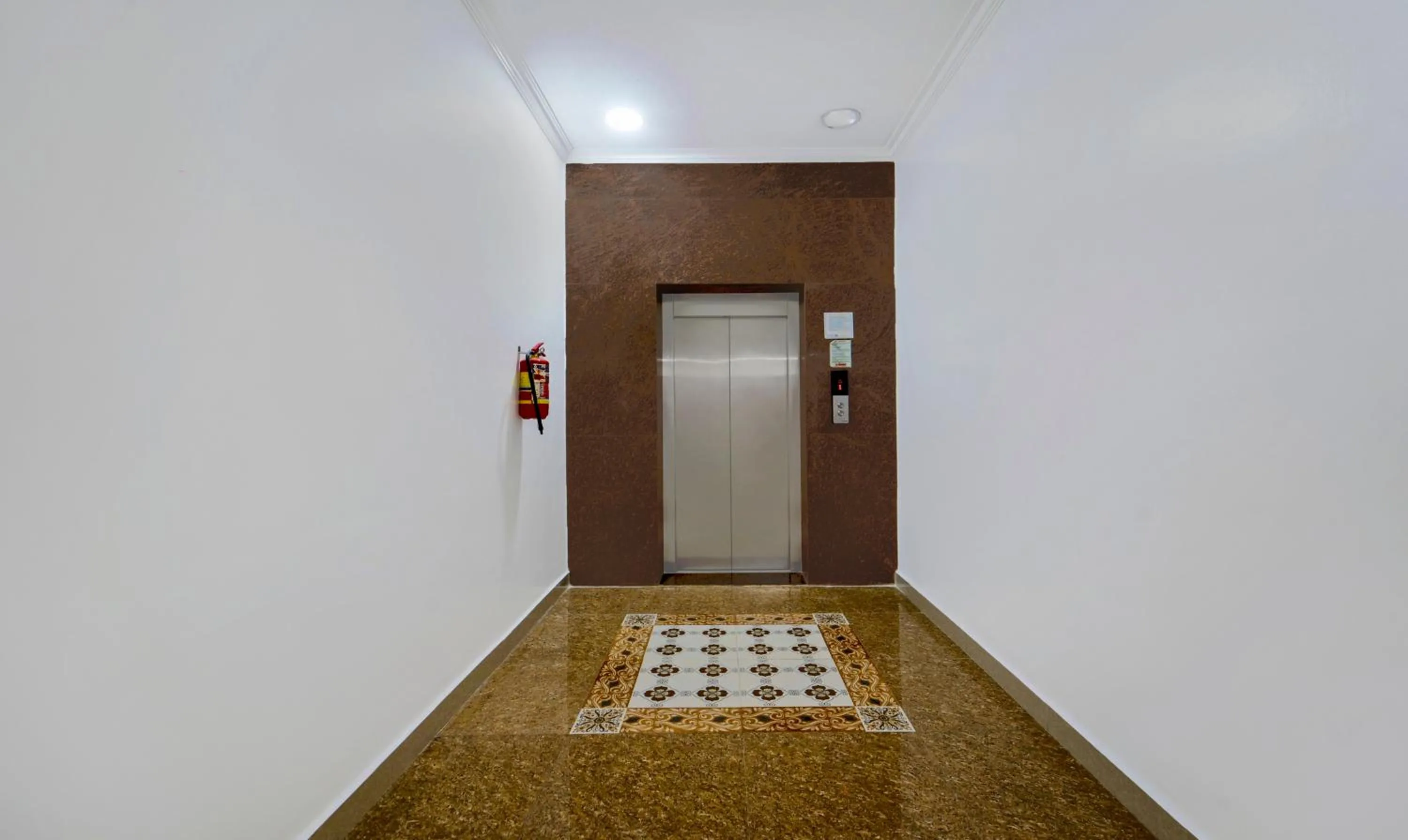 elevator in Treebo NGH Transit