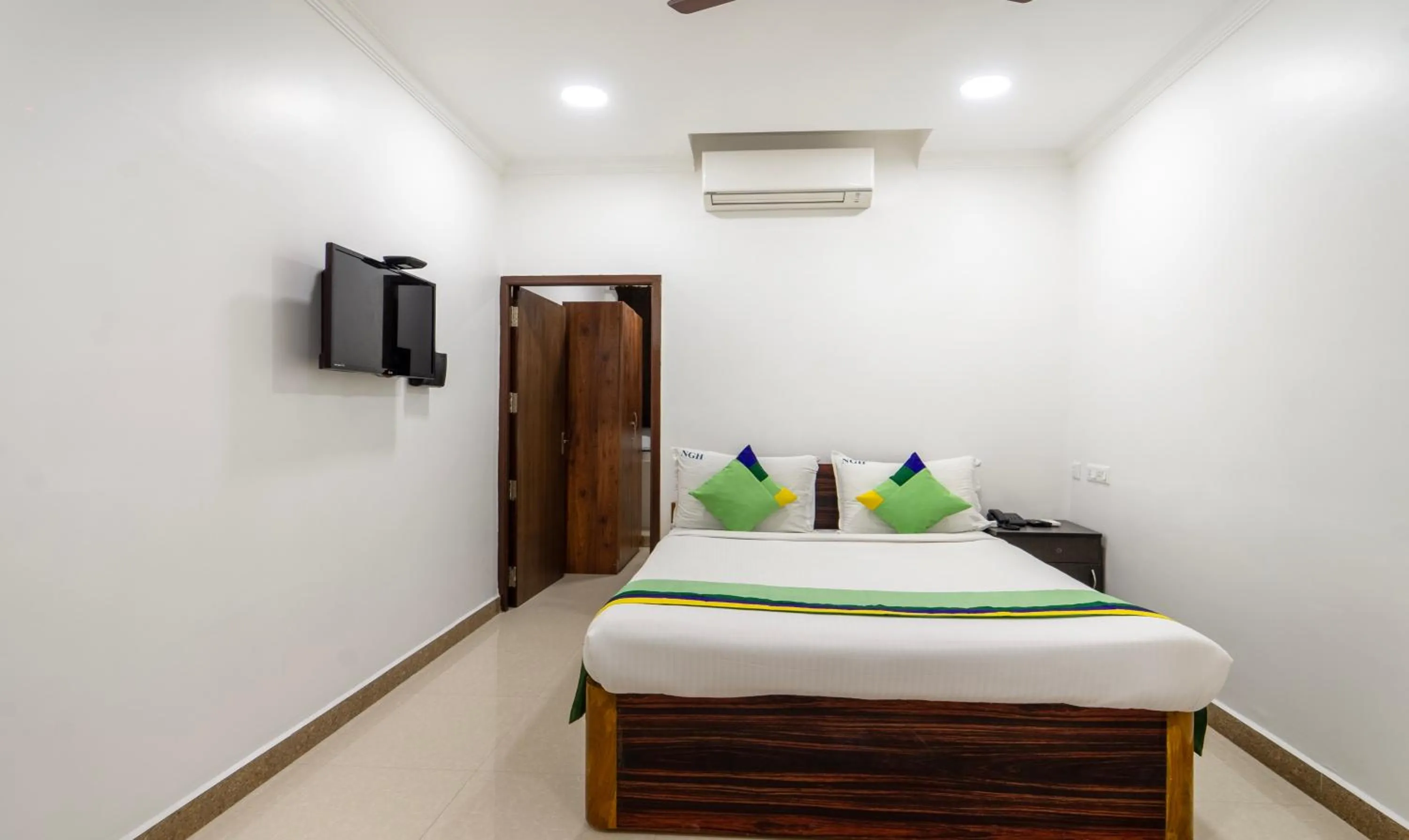 Bed in Treebo NGH Transit