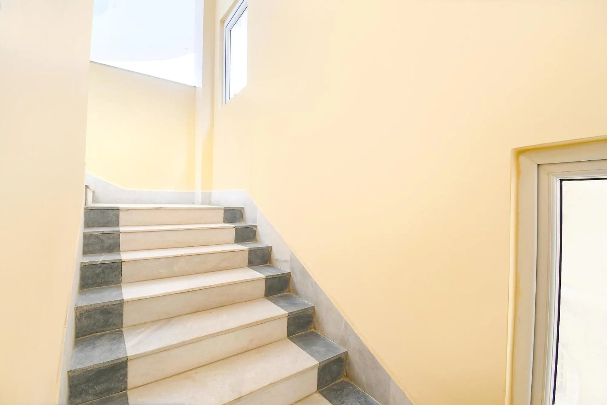 Lobby or reception in FabHotel Prime The Golden Plaza - Nr Tarapith Temple