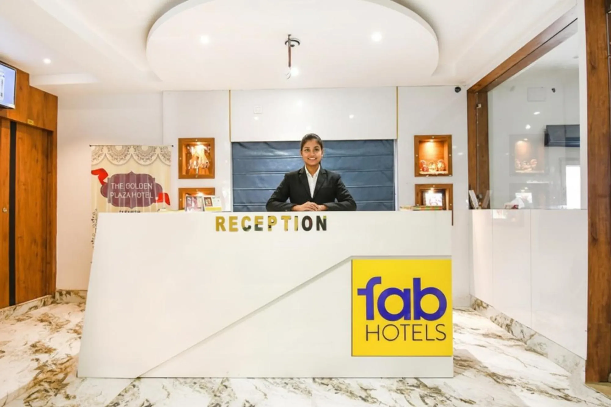 Lobby or reception in FabHotel Prime The Golden Plaza - Nr Tarapith Temple