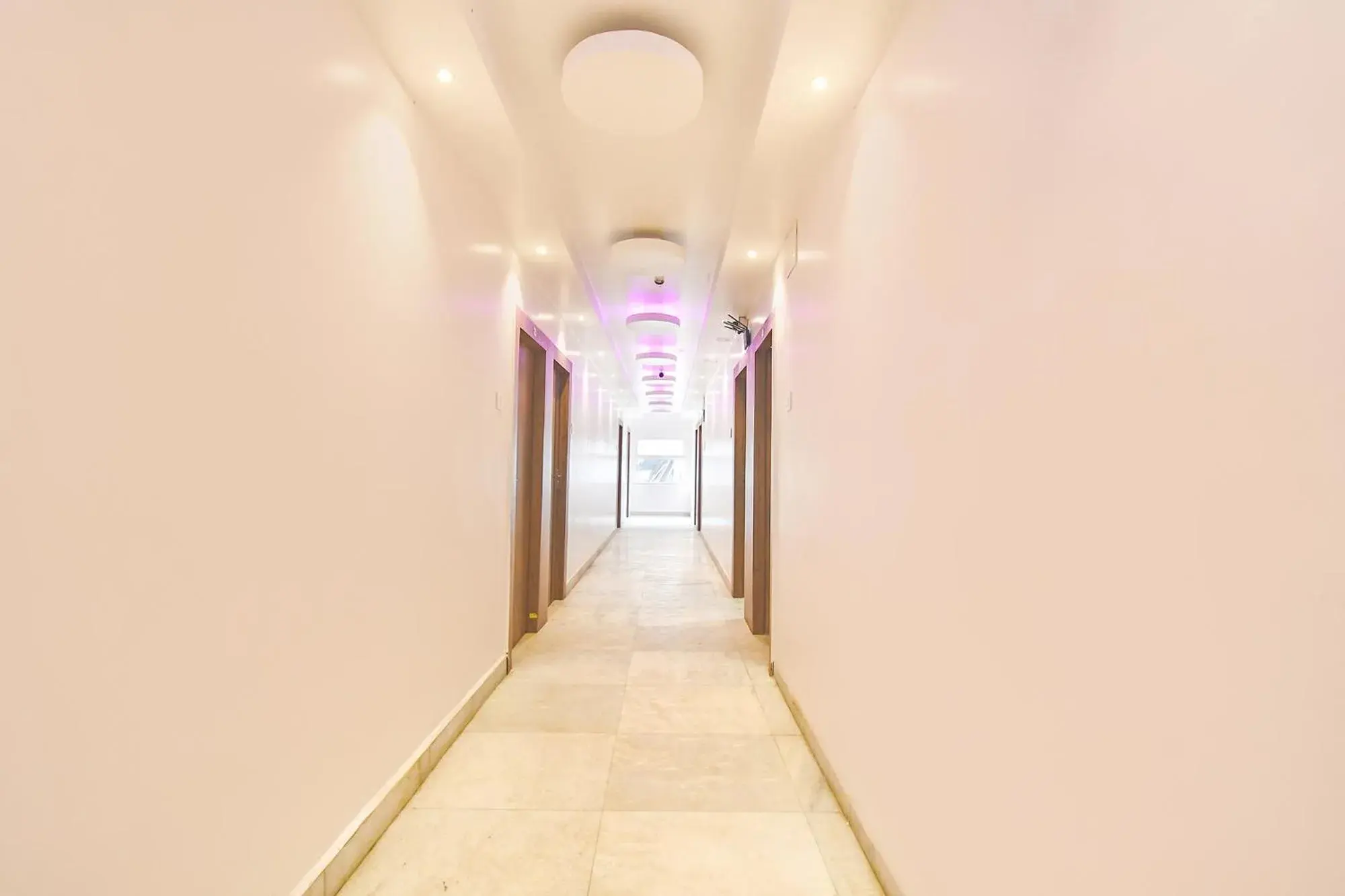 Lobby or reception in FabHotel Prime The Golden Plaza - Nr Tarapith Temple Lobby or reception in FabHotel Prime The Golden Plaza - Nr Tarapith Temple