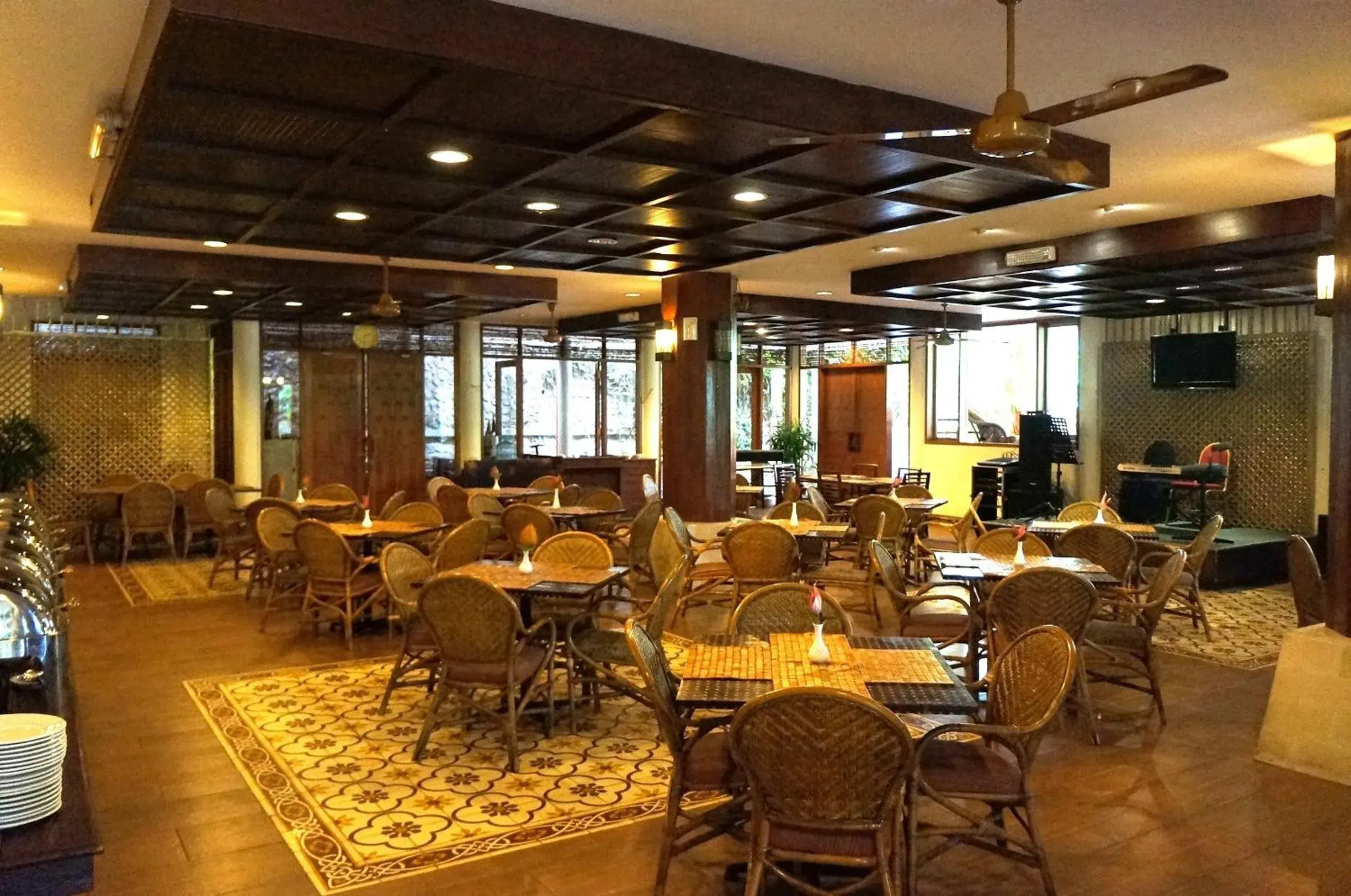 Restaurant/places to eat in Kampung Sumber Alam Garut Restaurant/places to eat in Kampung Sumber Alam Garut