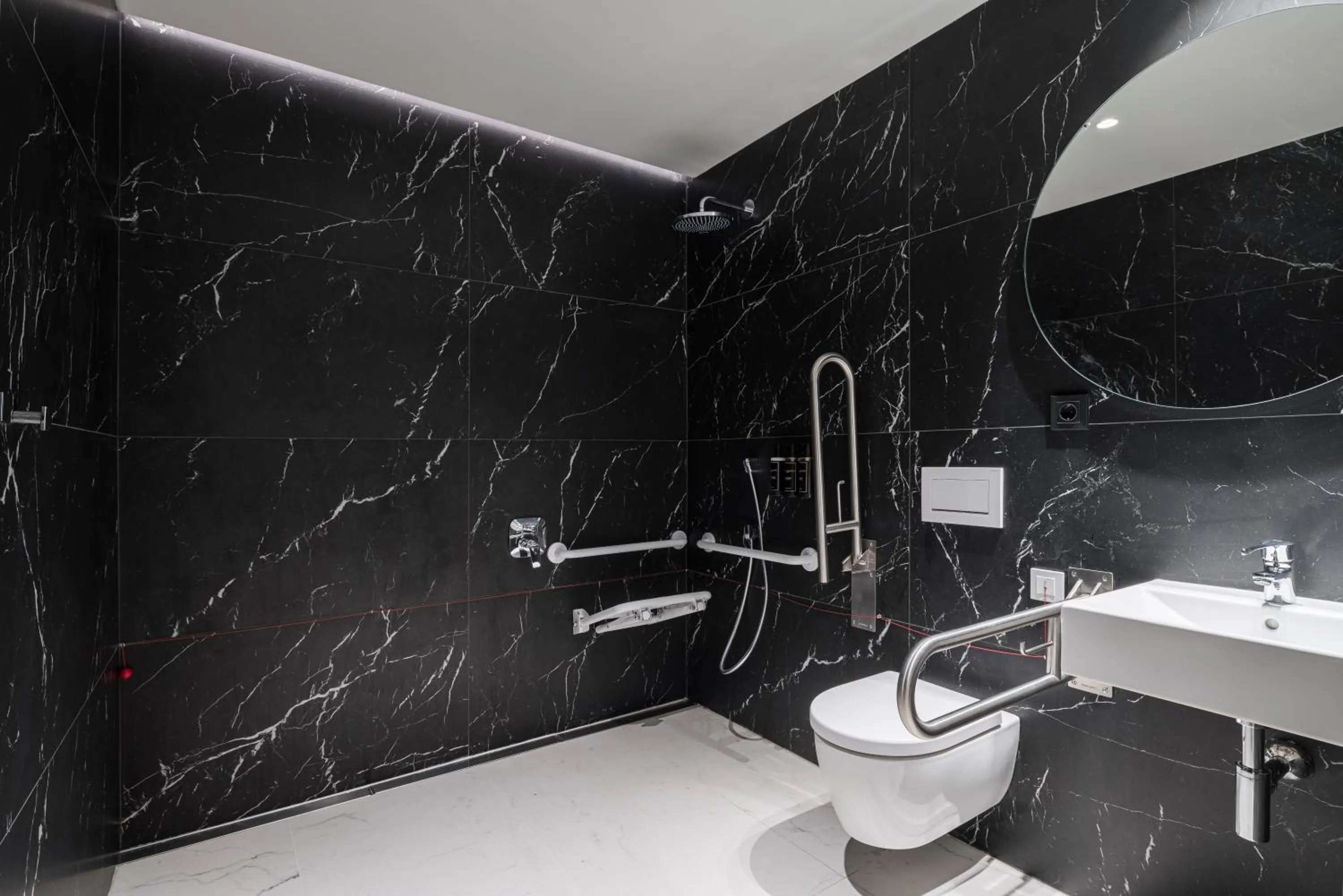 Shower in Tandem Solera