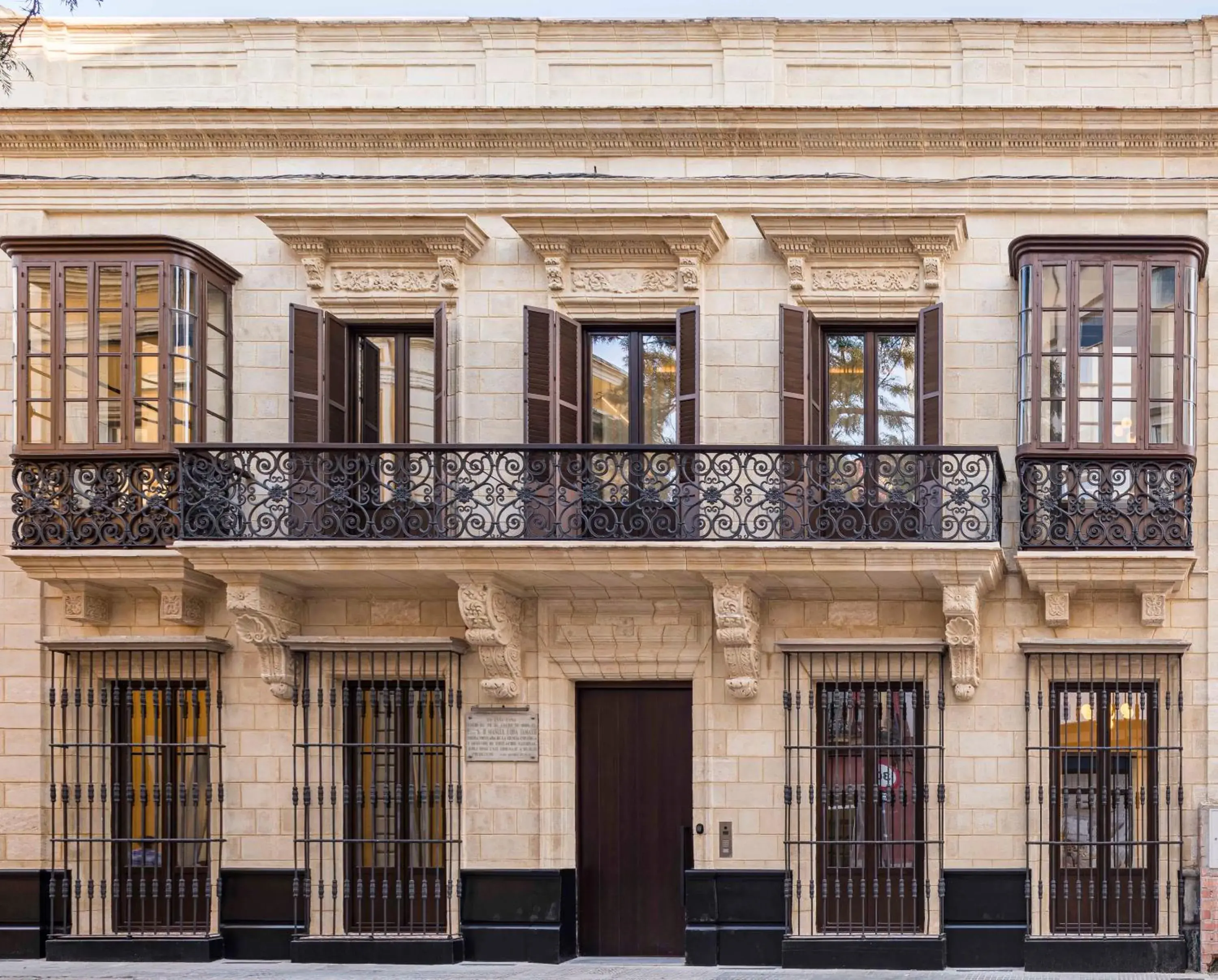 Property building in Tandem Solera Property building in Tandem Solera