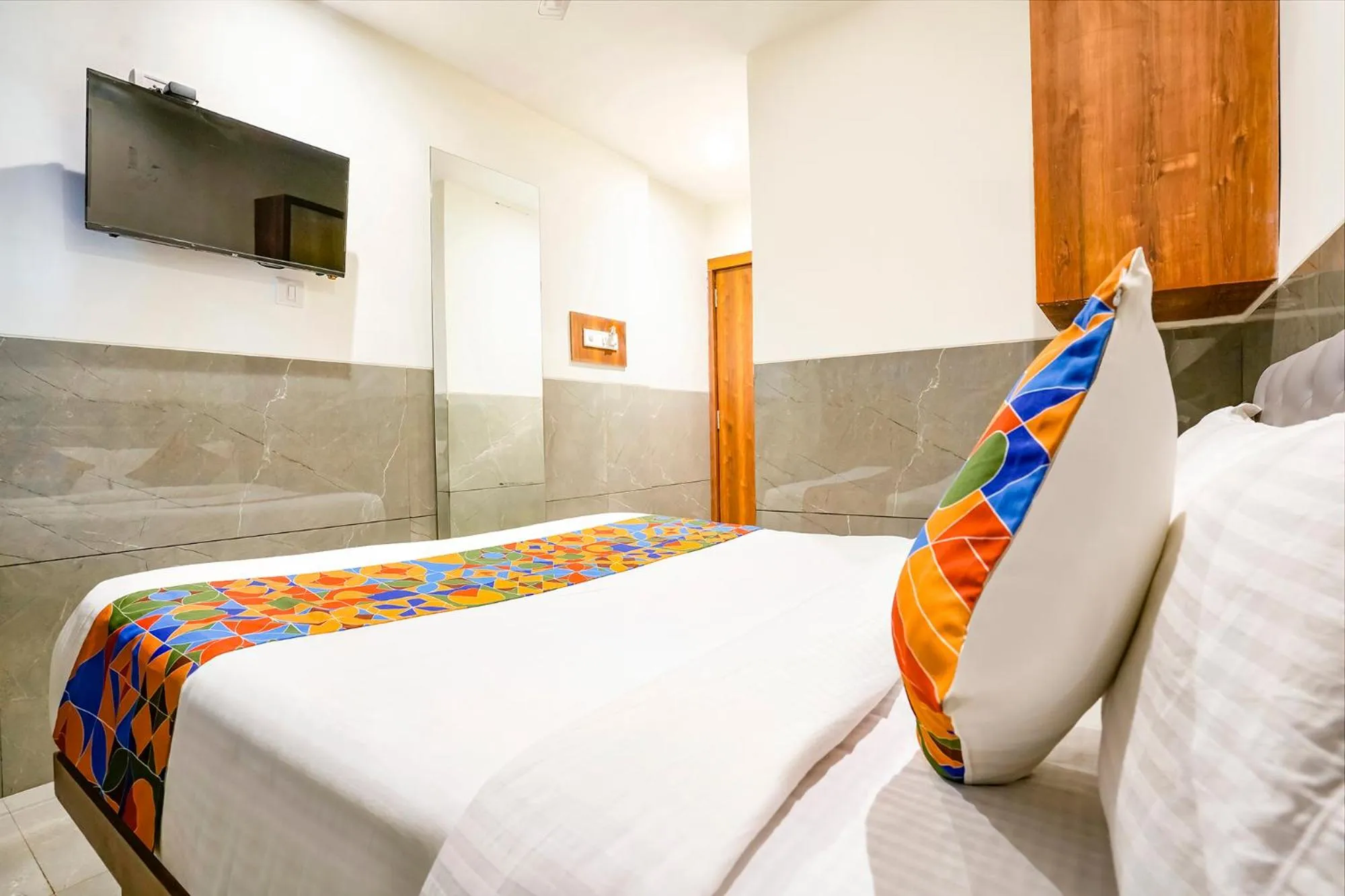 Bed in FabHotel Shubham Inn - Nr Jain Mandir, Bhandup West
