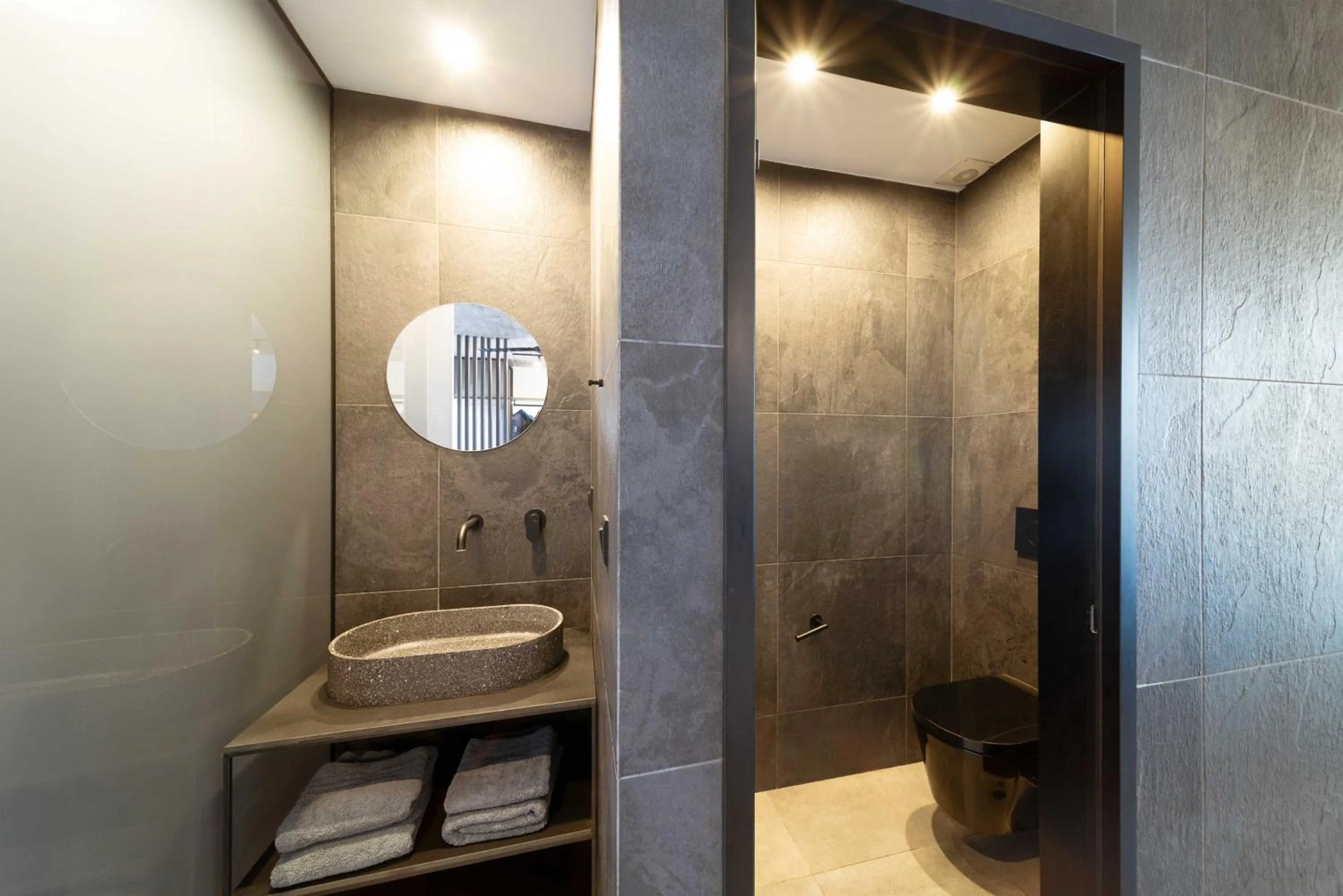 Golden Sun Luxury Apartment Adults Only