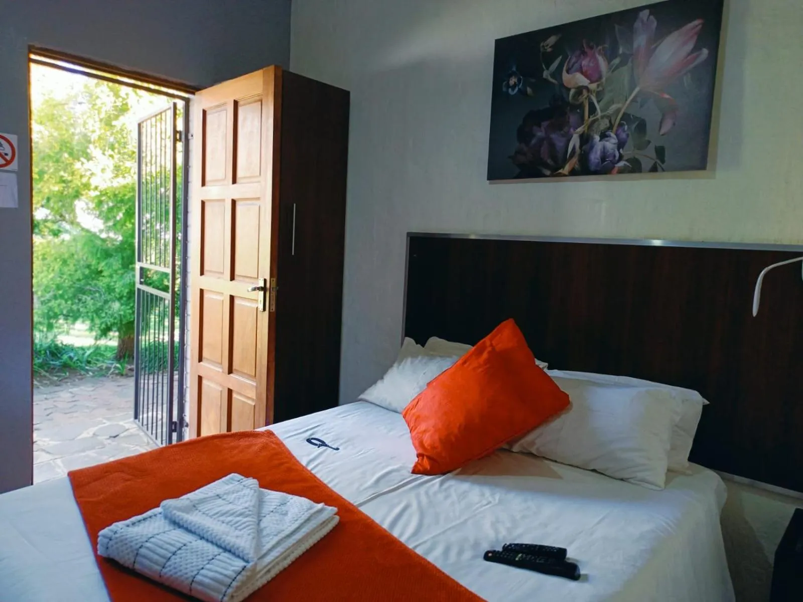 Photo of the whole room, Bed in 21 On Coetzee Guest House