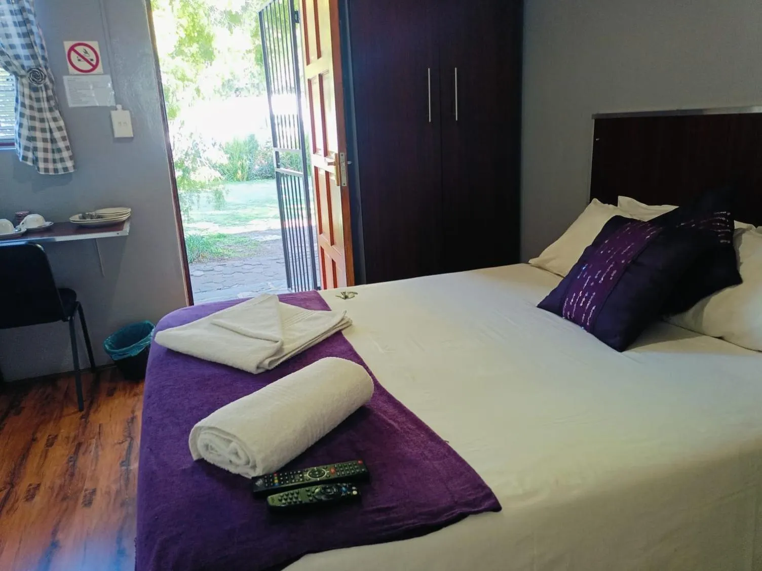 Bedroom, Bed in 21 On Coetzee Guest House