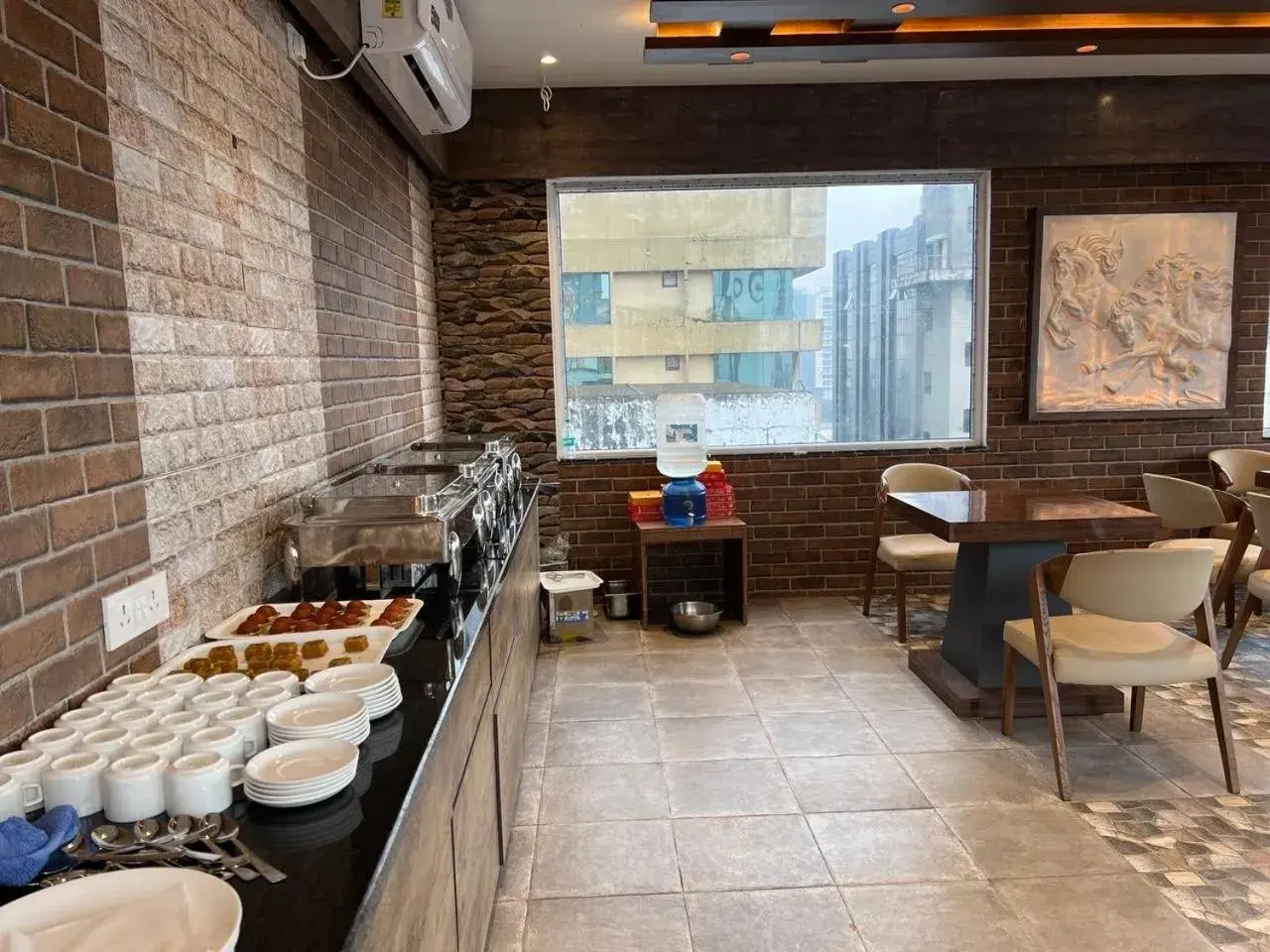 Restaurant/places to eat in Revaa Hotels Restaurant/places to eat in Revaa Hotels