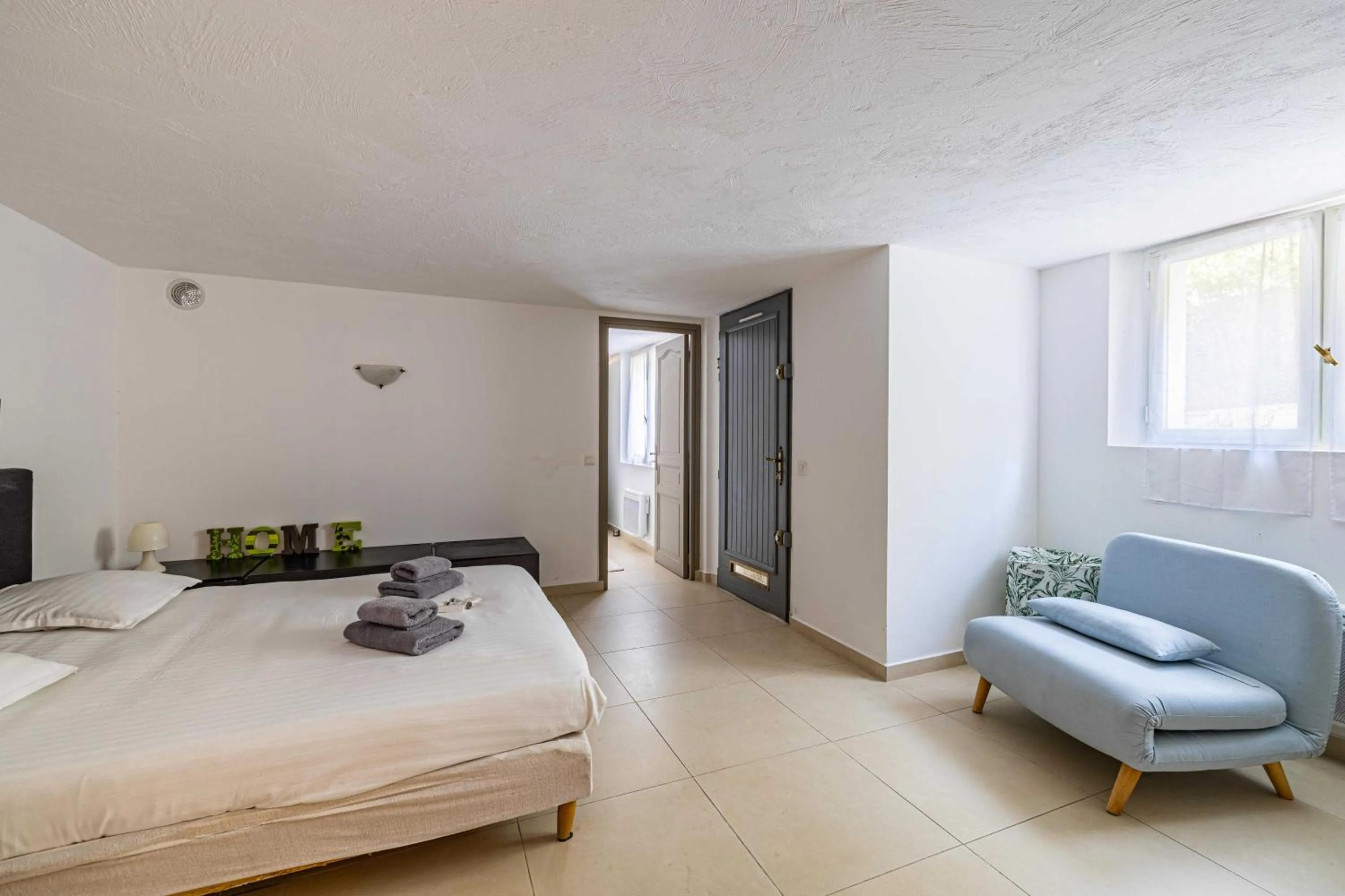 Bed in Luxurious Private 6-bed villa with Pool Mougins