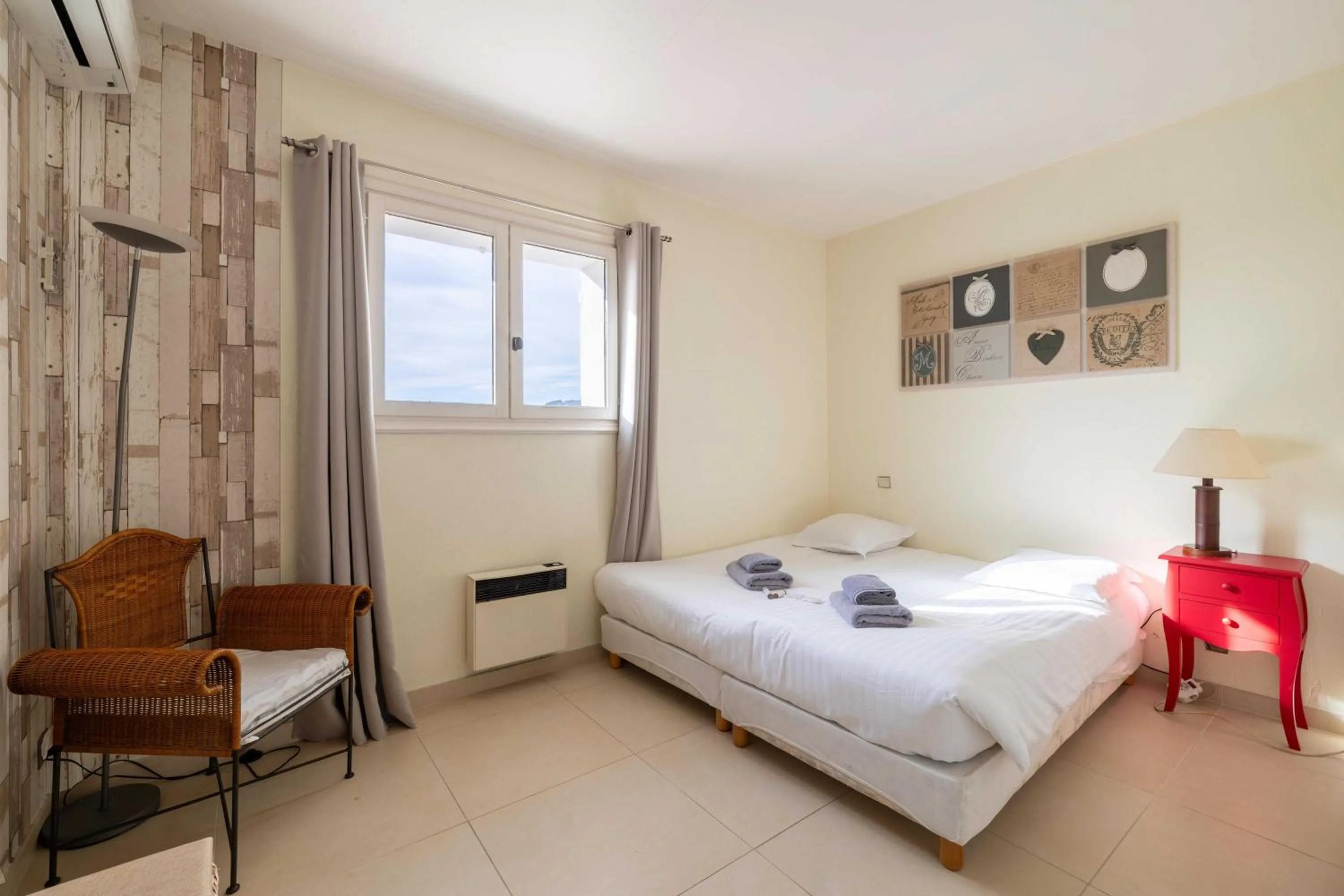 Bed in Luxurious Private 6-bed villa with Pool Mougins
