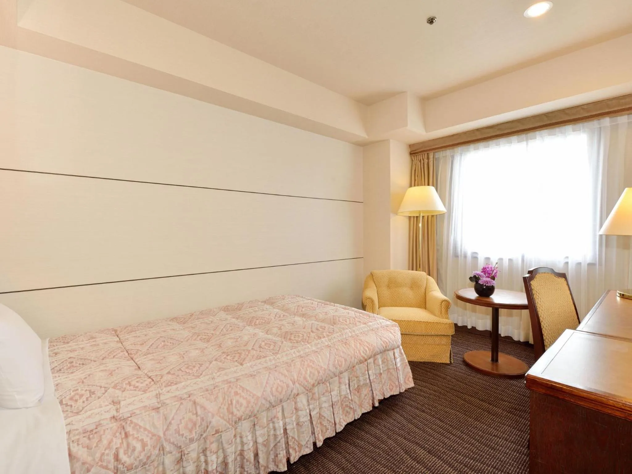 Day, Bed in Grand Hotel Hamamatsu