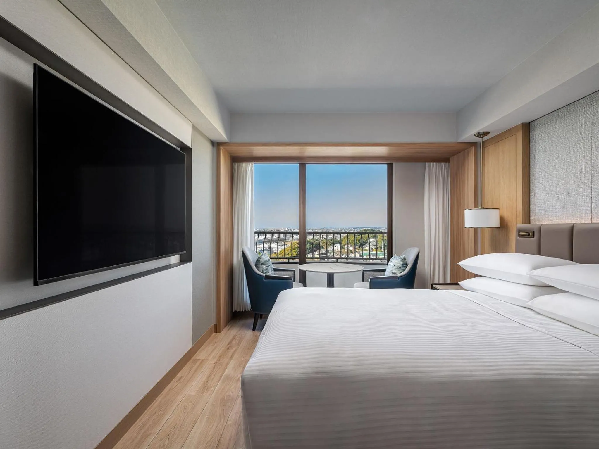 Photo of the whole room, Bed in Hamamatsu Marriott Hotel