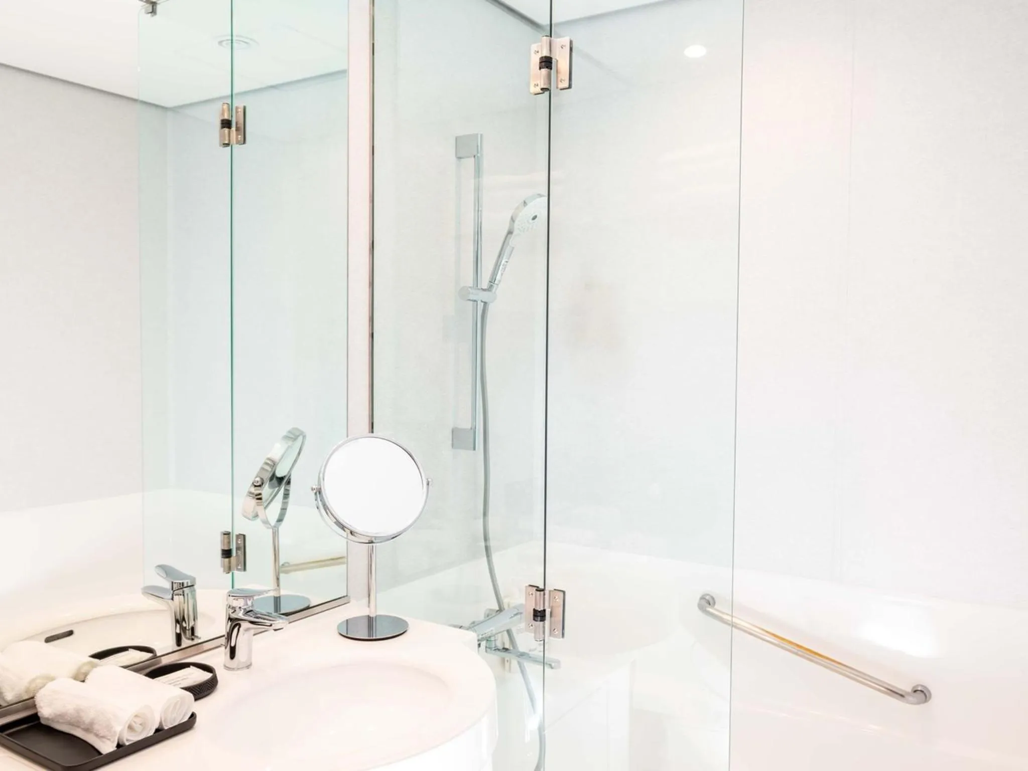 Shower in Grand Hotel Hamamatsu