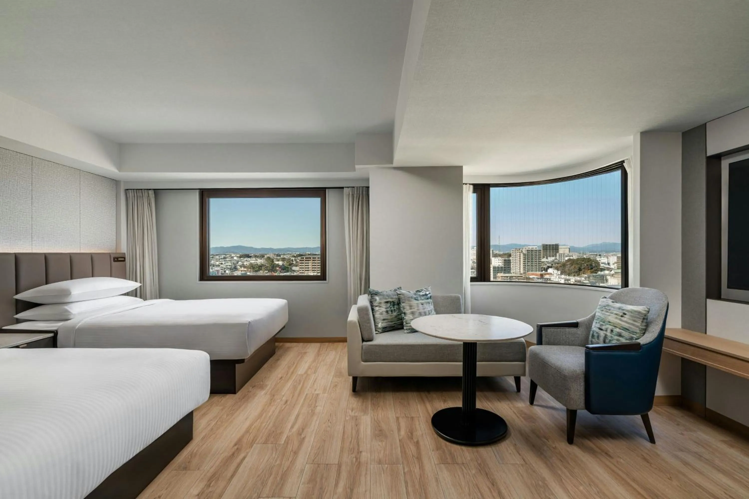 Photo of the whole room, Bed in Hamamatsu Marriott Hotel