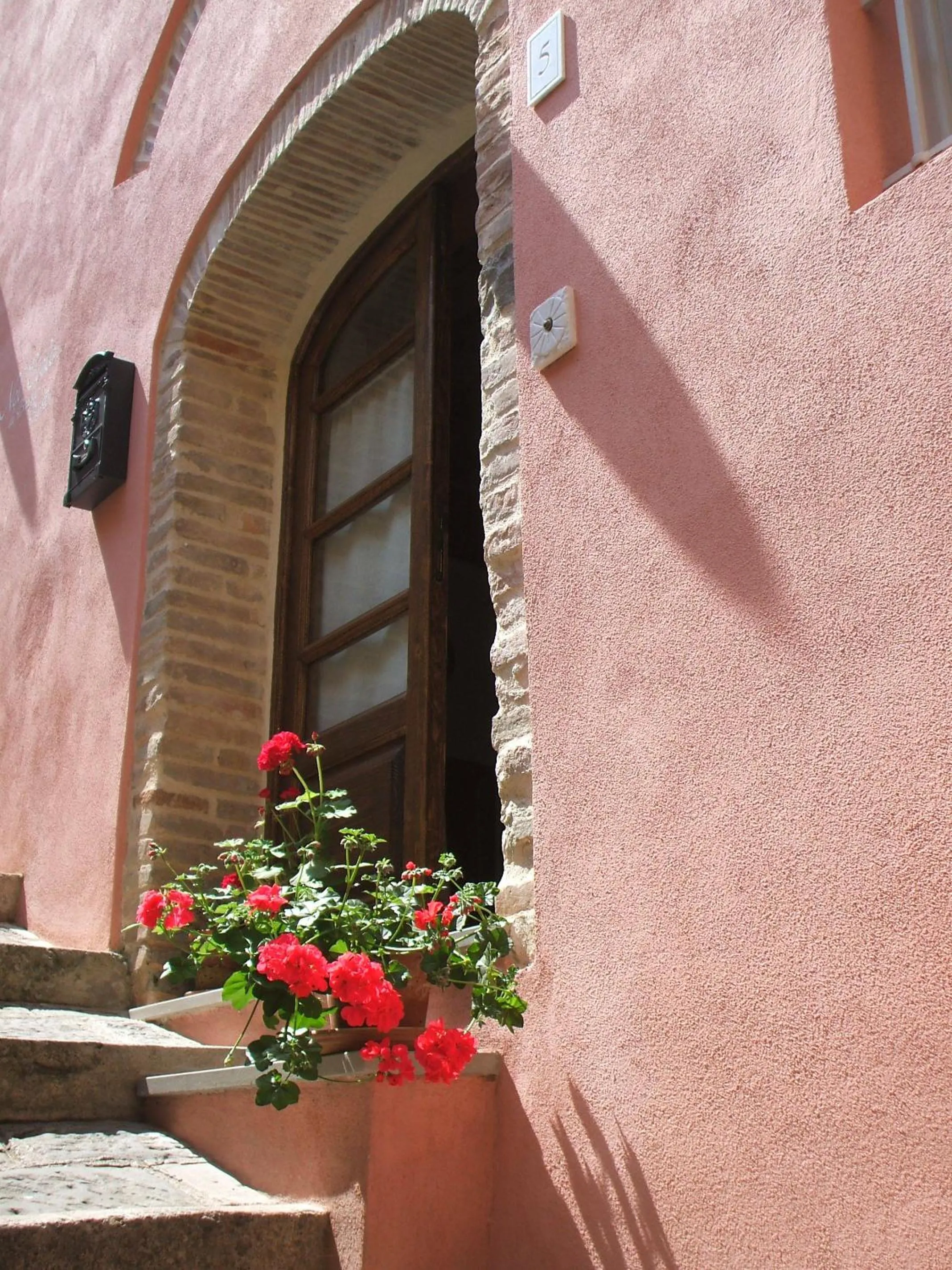 Facade/entrance in Nel Cielo... di Barga