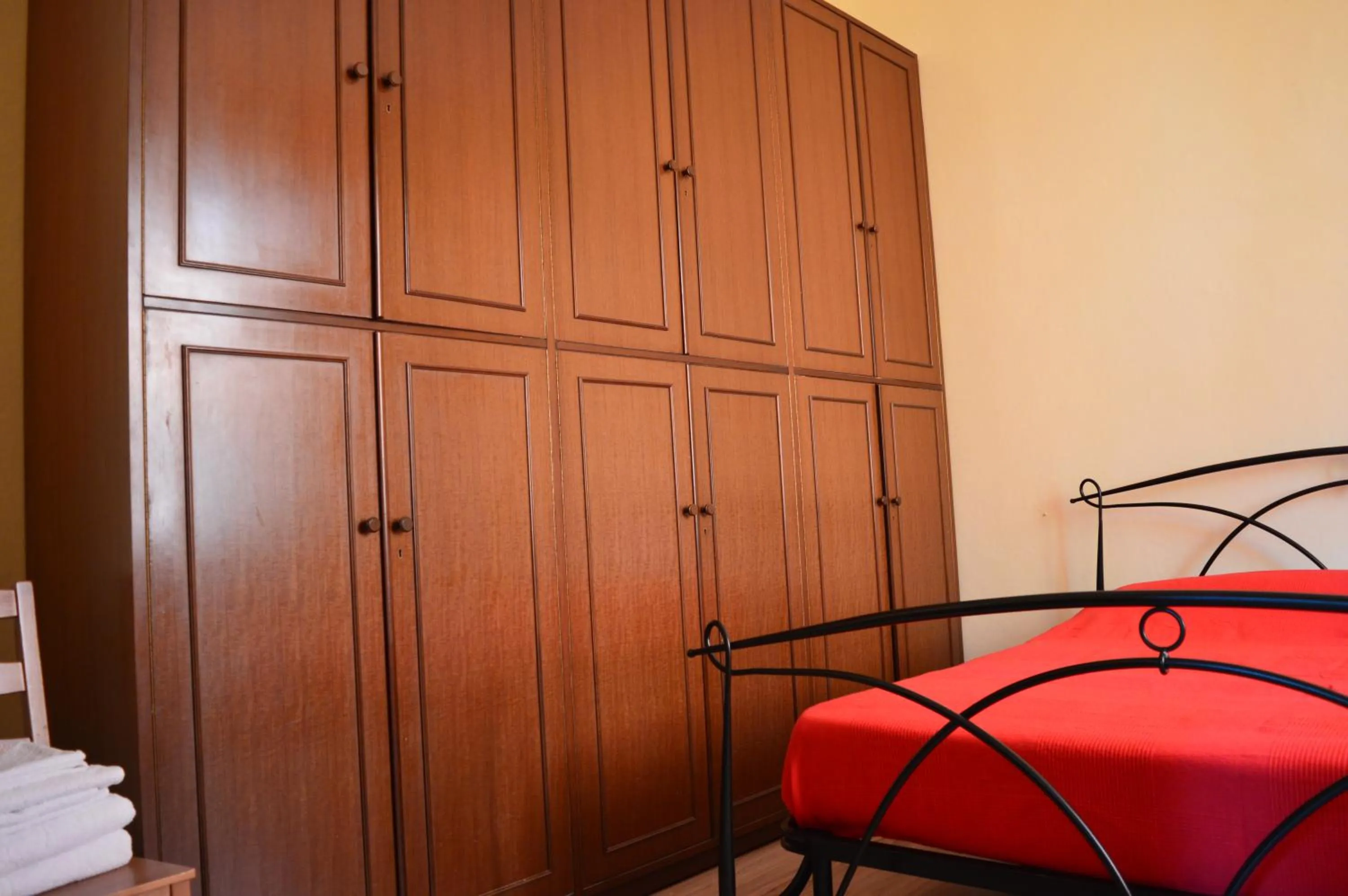 Photo of the whole room, Bed in Il Giardino Nel Parco R&B