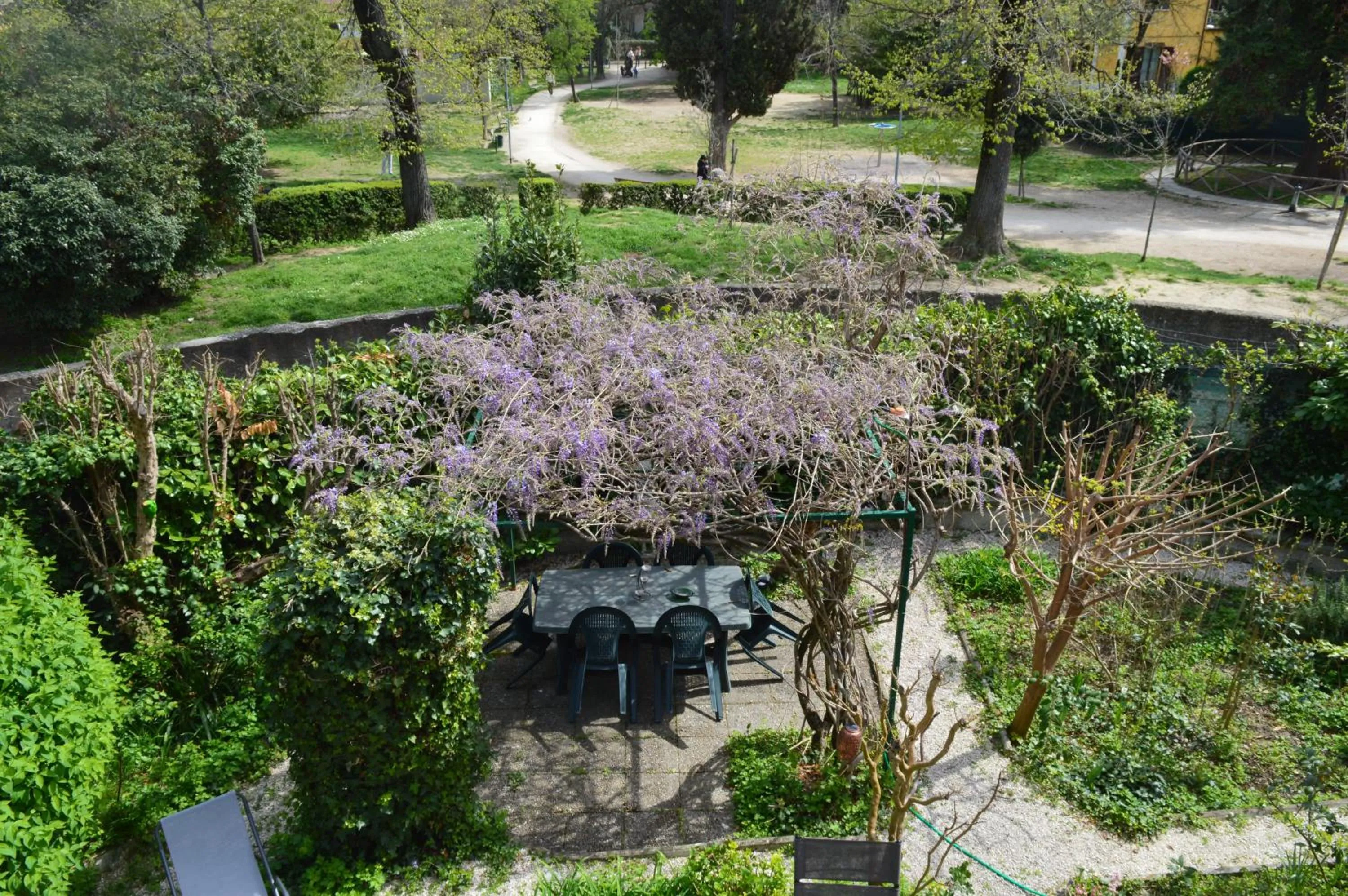 Garden view in Il Giardino Nel Parco R&B