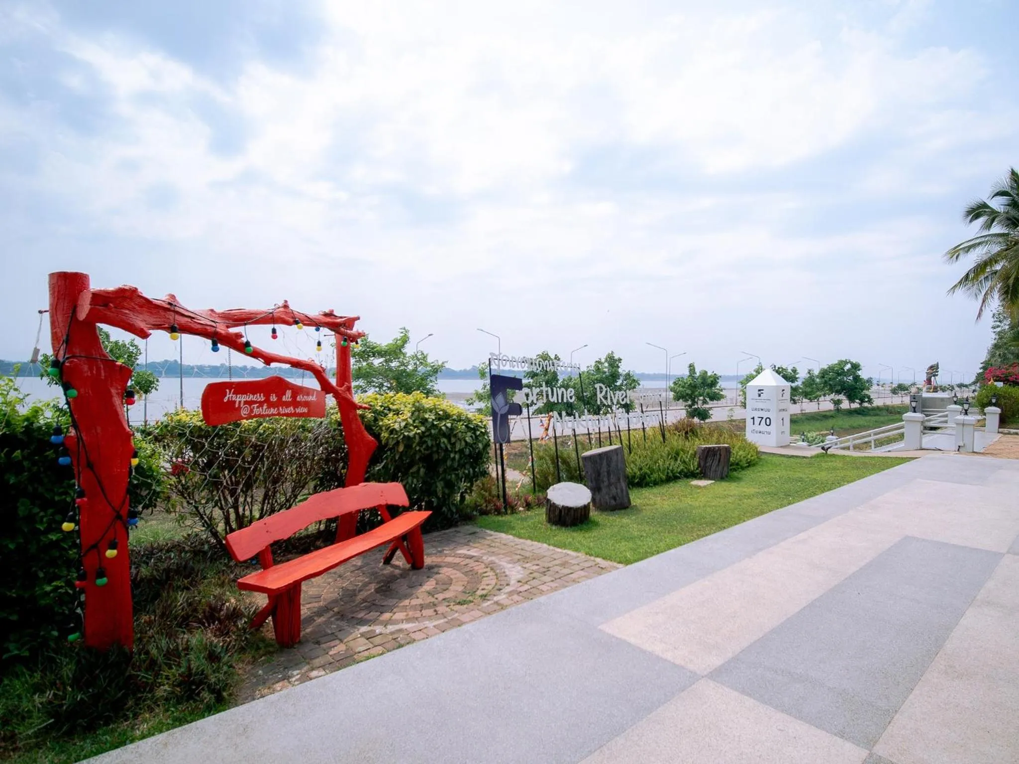 Day in Fortune River View Hotel Nakhon Phanom