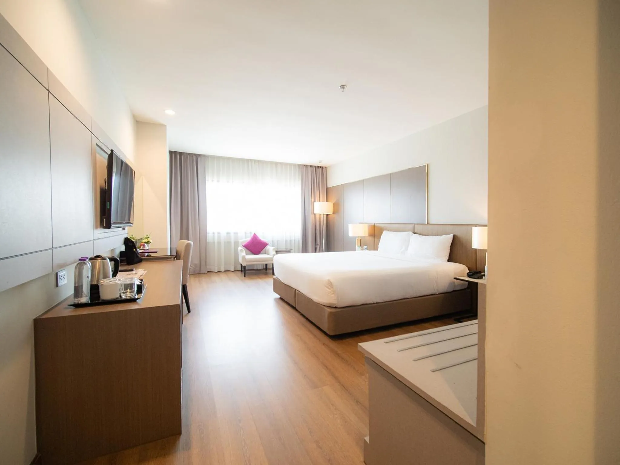 Bedroom, Bed in Fortune River View Hotel Nakhon Phanom