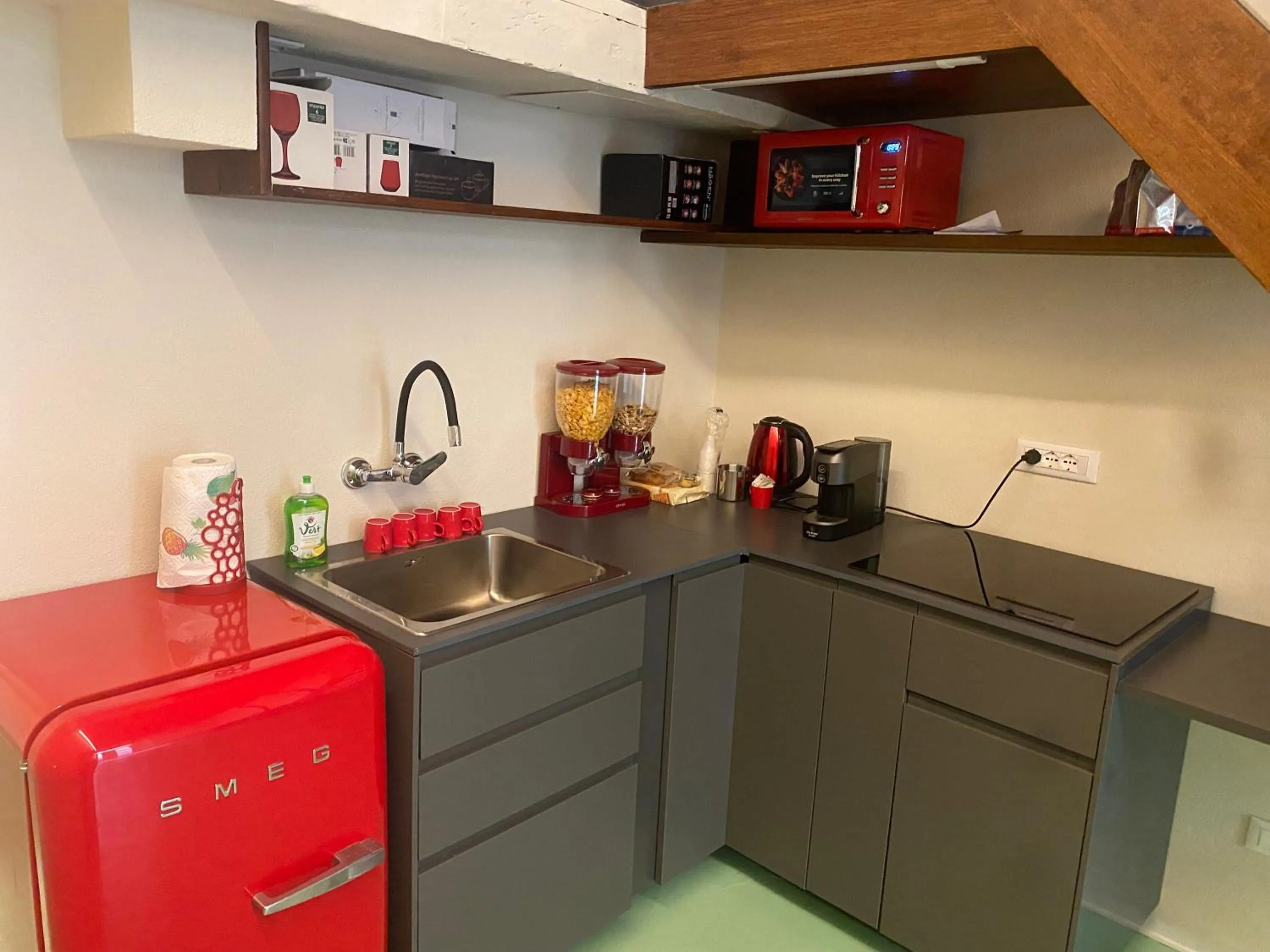 Kitchen or kitchenette in Due Papi