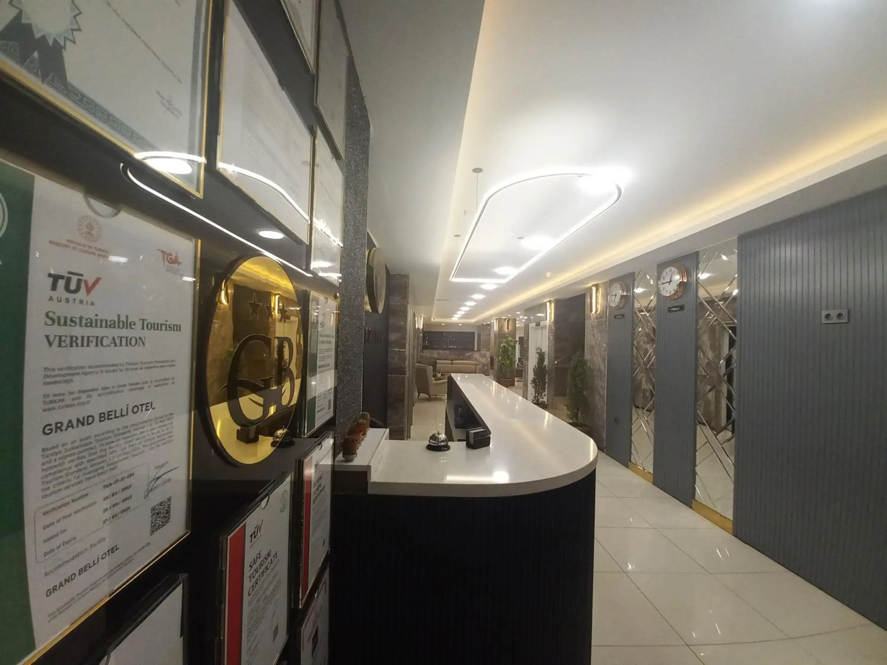 Lobby or reception in GRAND BELLİ OTEL Lobby or reception in GRAND BELLİ OTEL