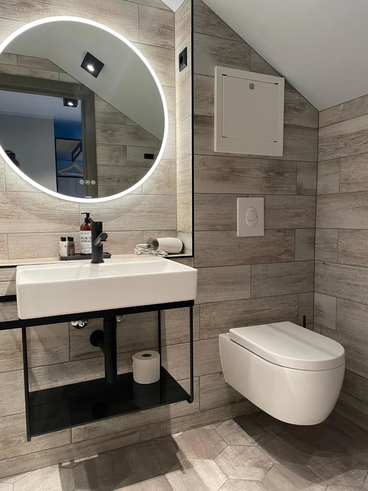 Bathroom in Andenes Suitehotel