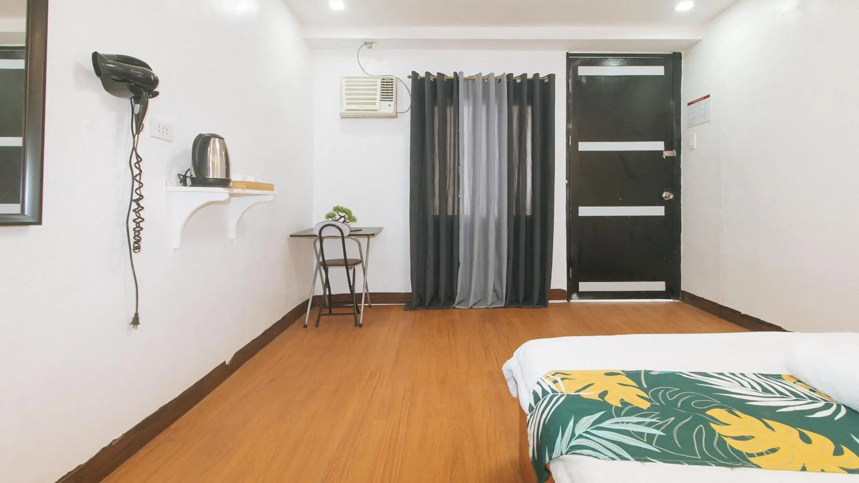 Bed in Stay Inn Station 1 Boracay by RedDoorz Bed in Stay Inn Station 1 Boracay by RedDoorz