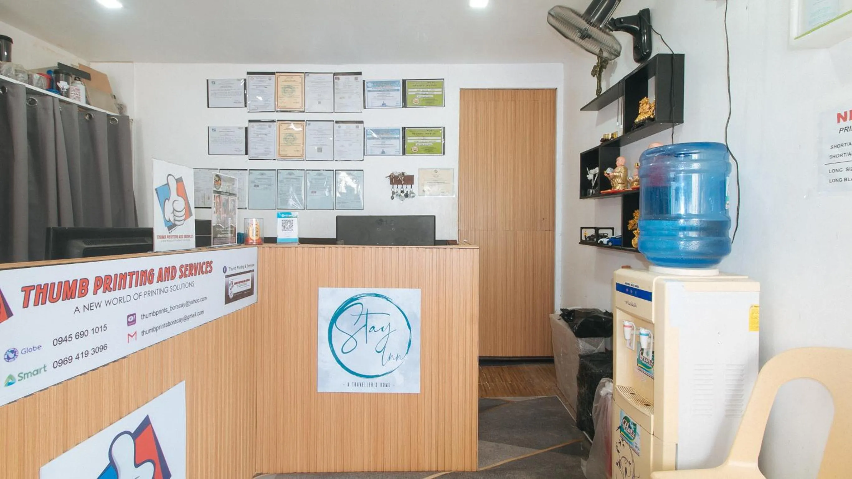 Lobby or reception in Stay Inn Station 1 Boracay by RedDoorz