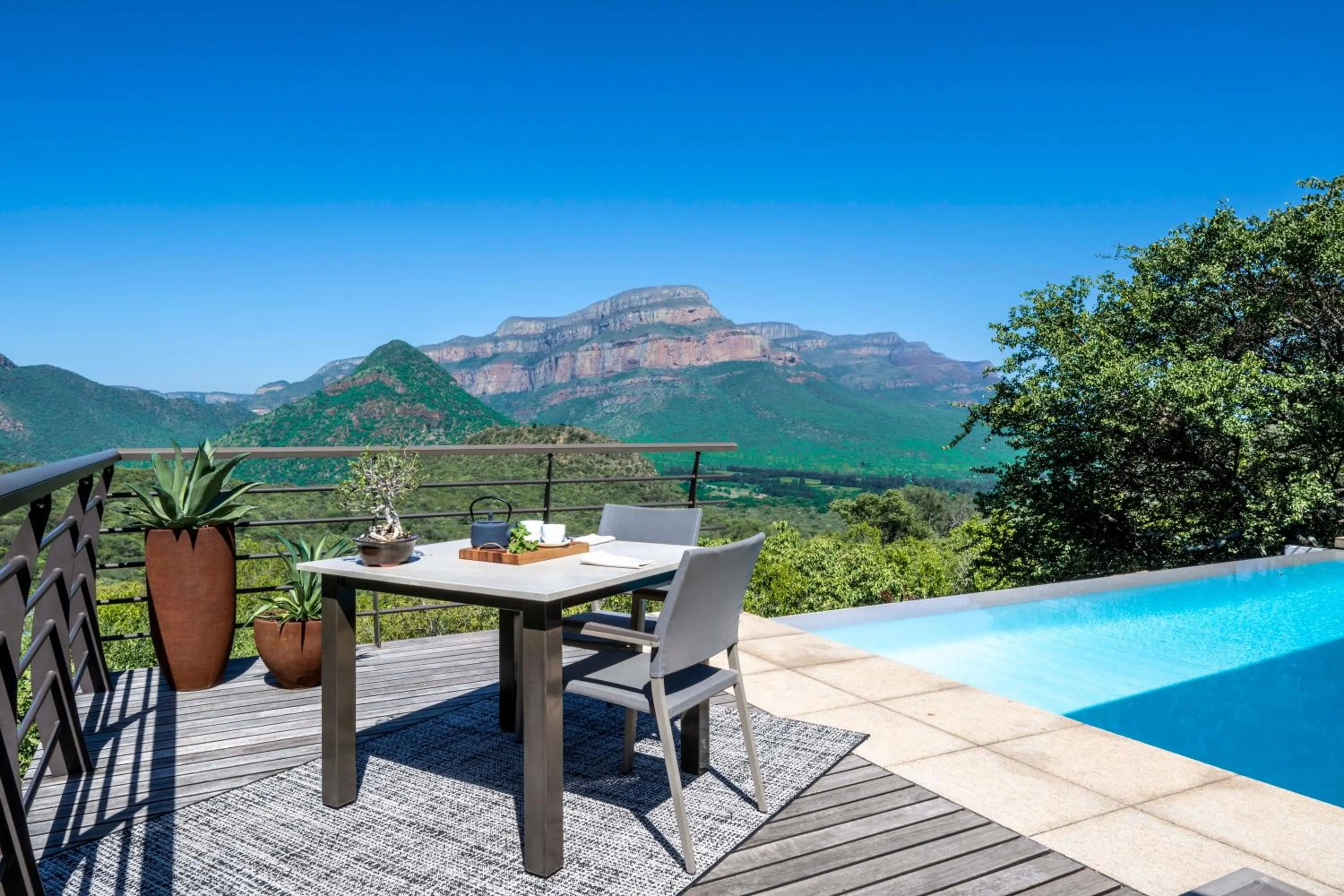 Mountain view in umVangati House