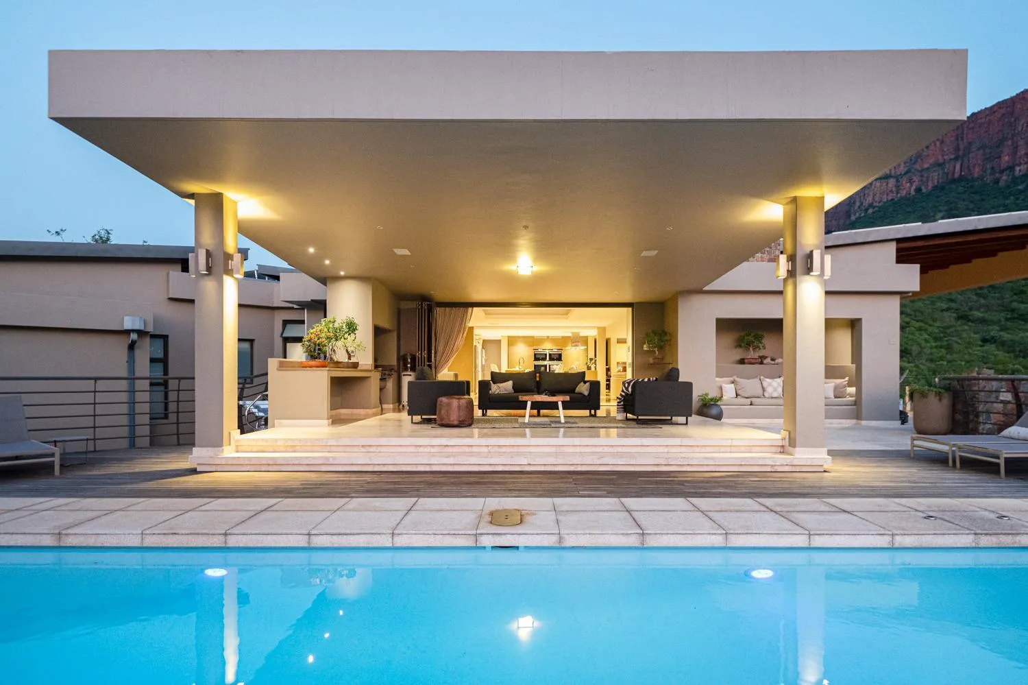 Swimming pool in umVangati House