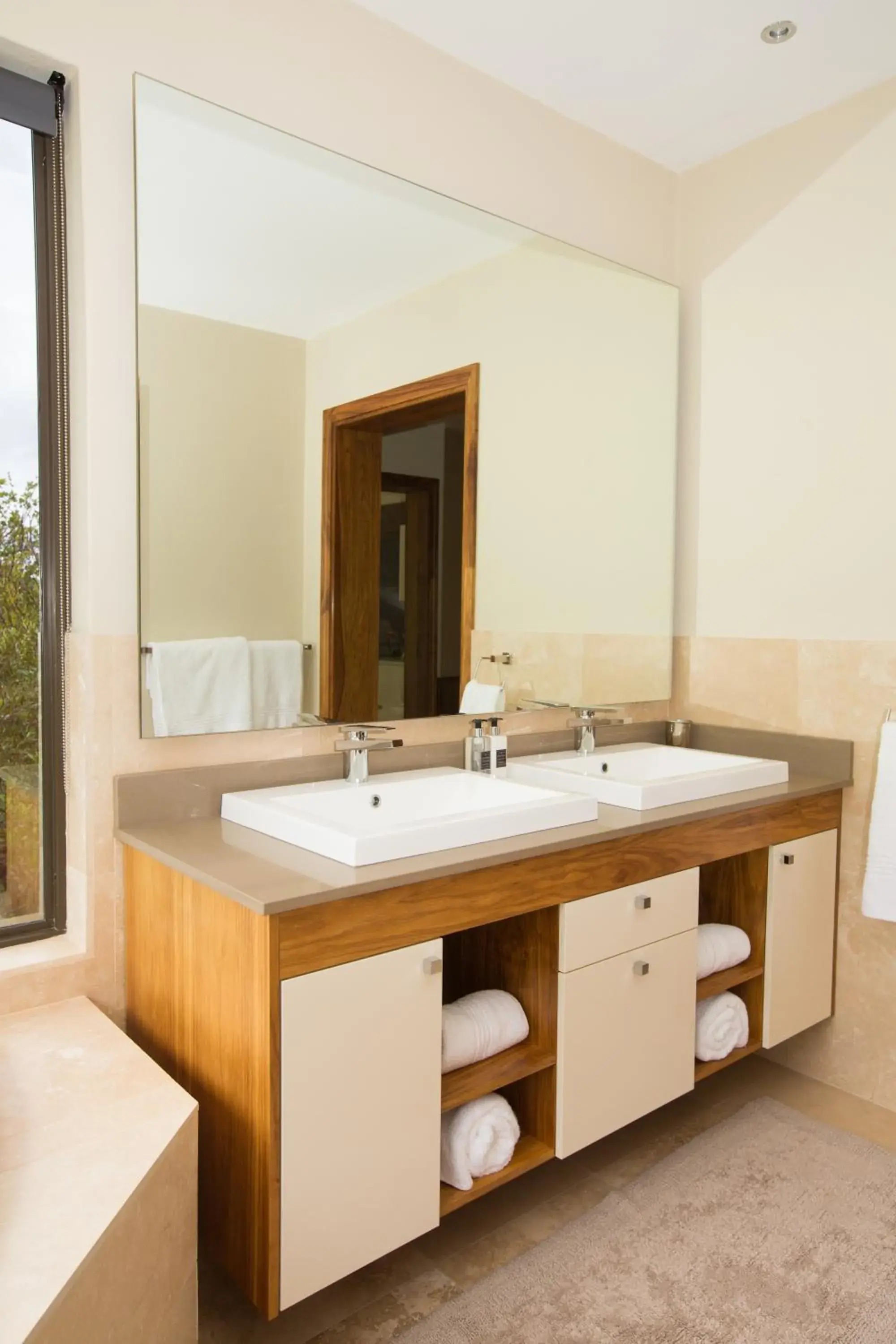 Bathroom in umVangati House Bathroom in umVangati House