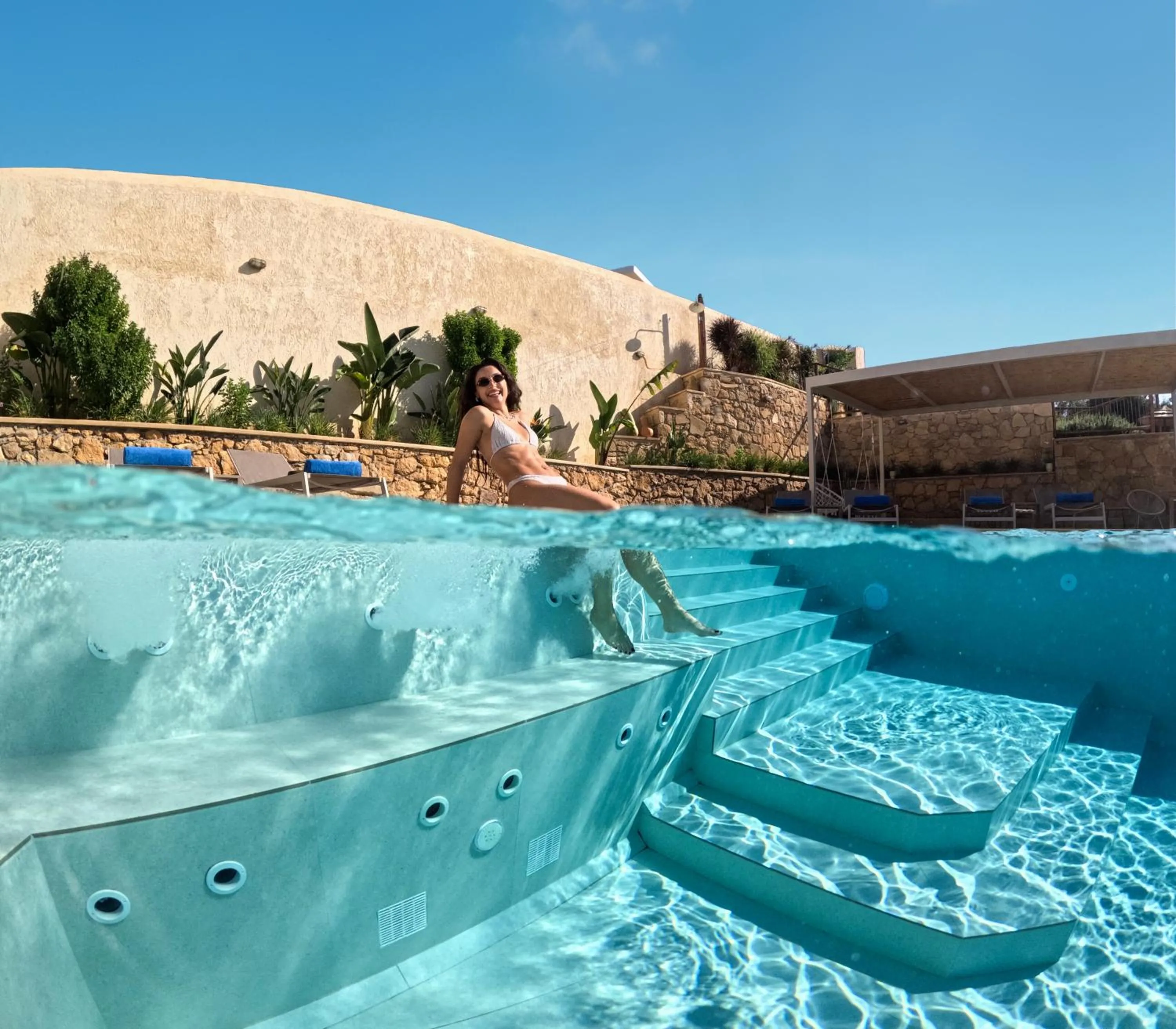Swimming pool in Villaggio Mare Suites