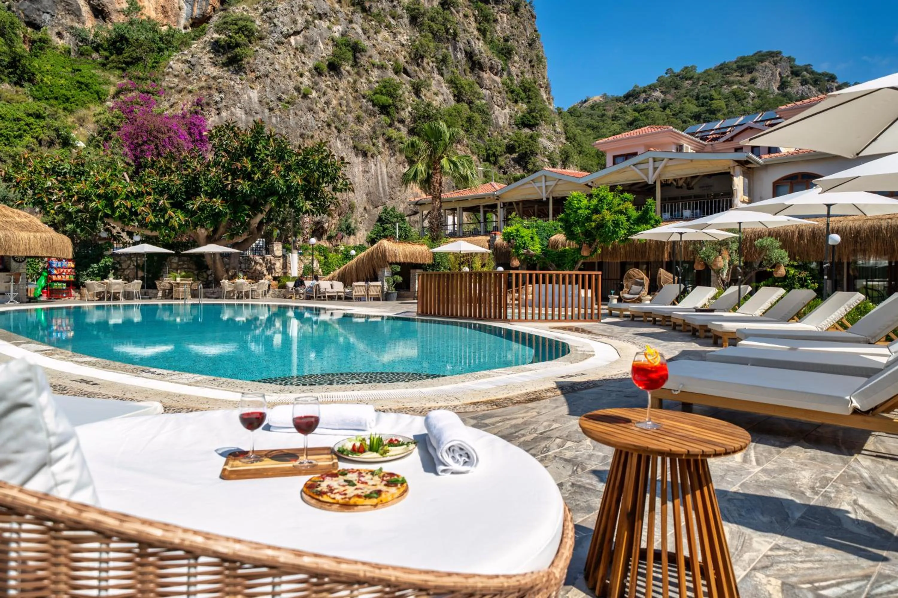 Ata Lagoon Beach Hotel