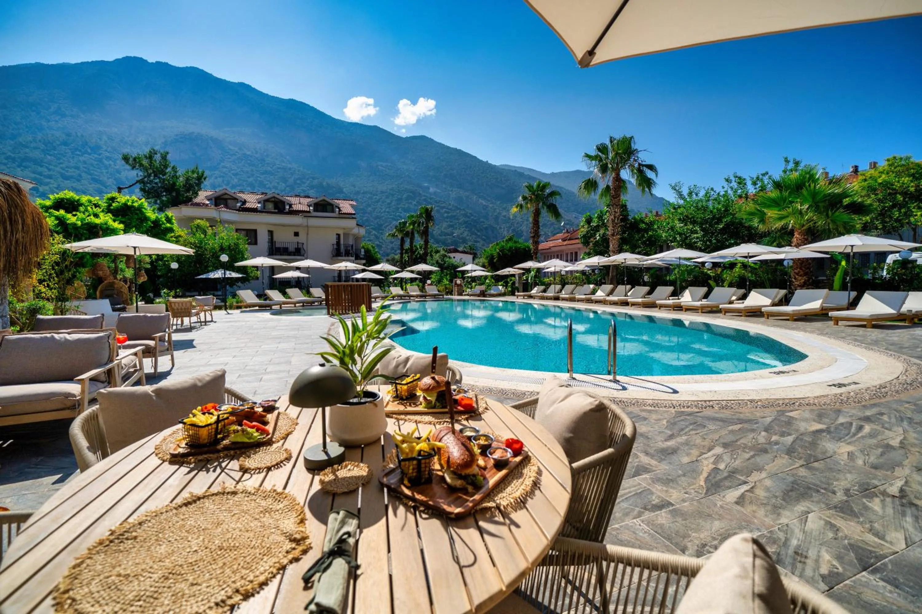 Food and drinks in Ata Lagoon Beach Hotel