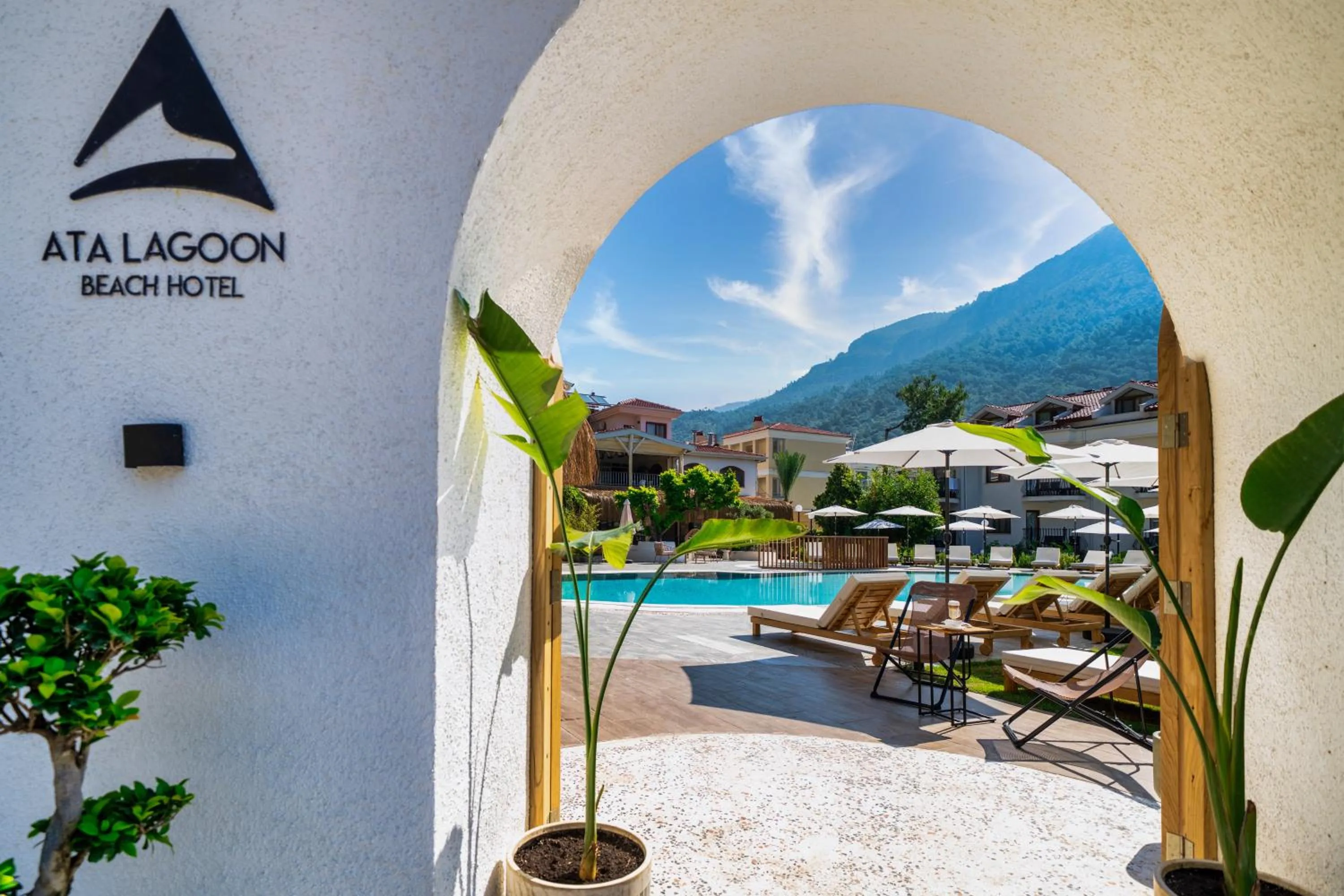 Ata Lagoon Beach Hotel