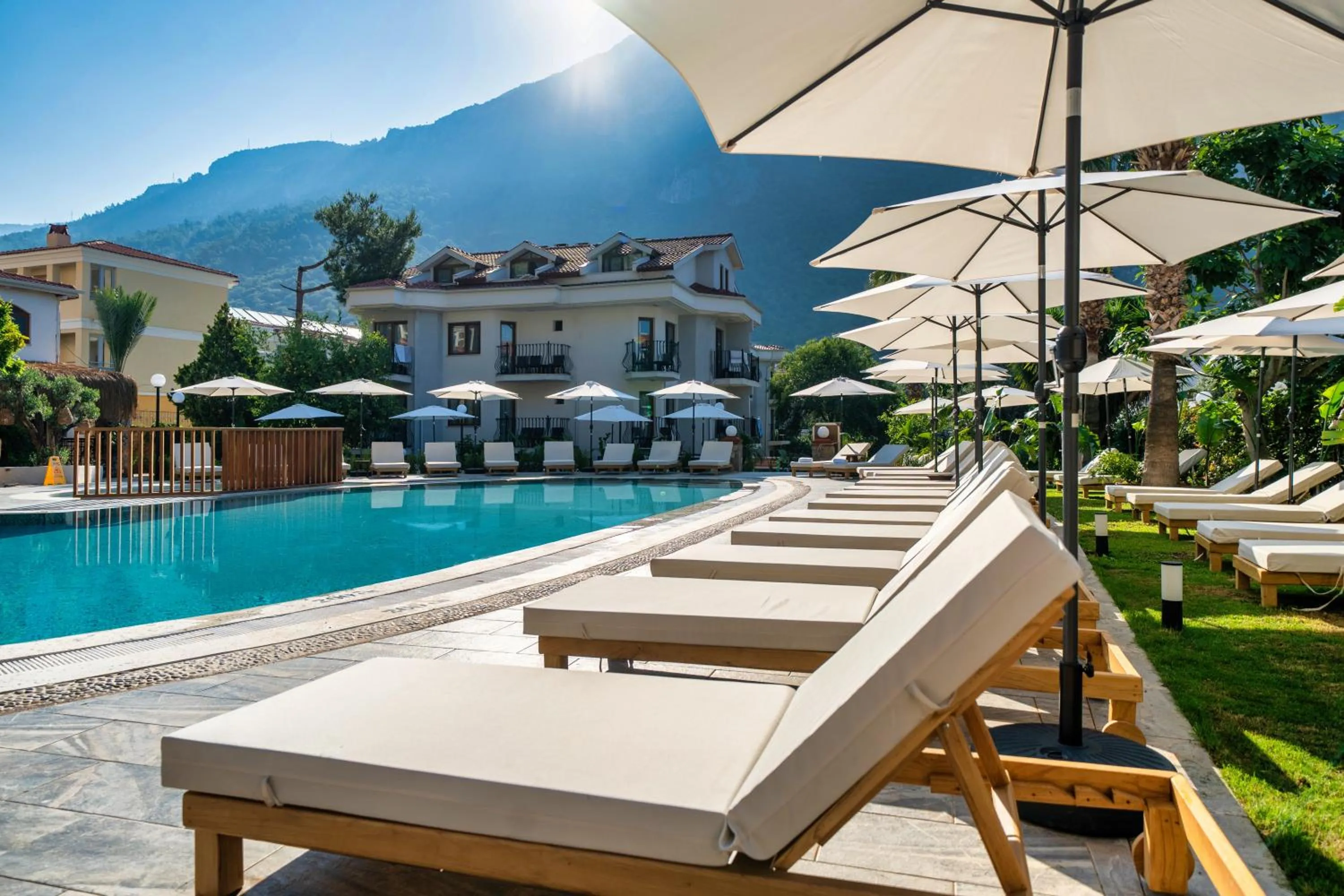 Ata Lagoon Beach Hotel