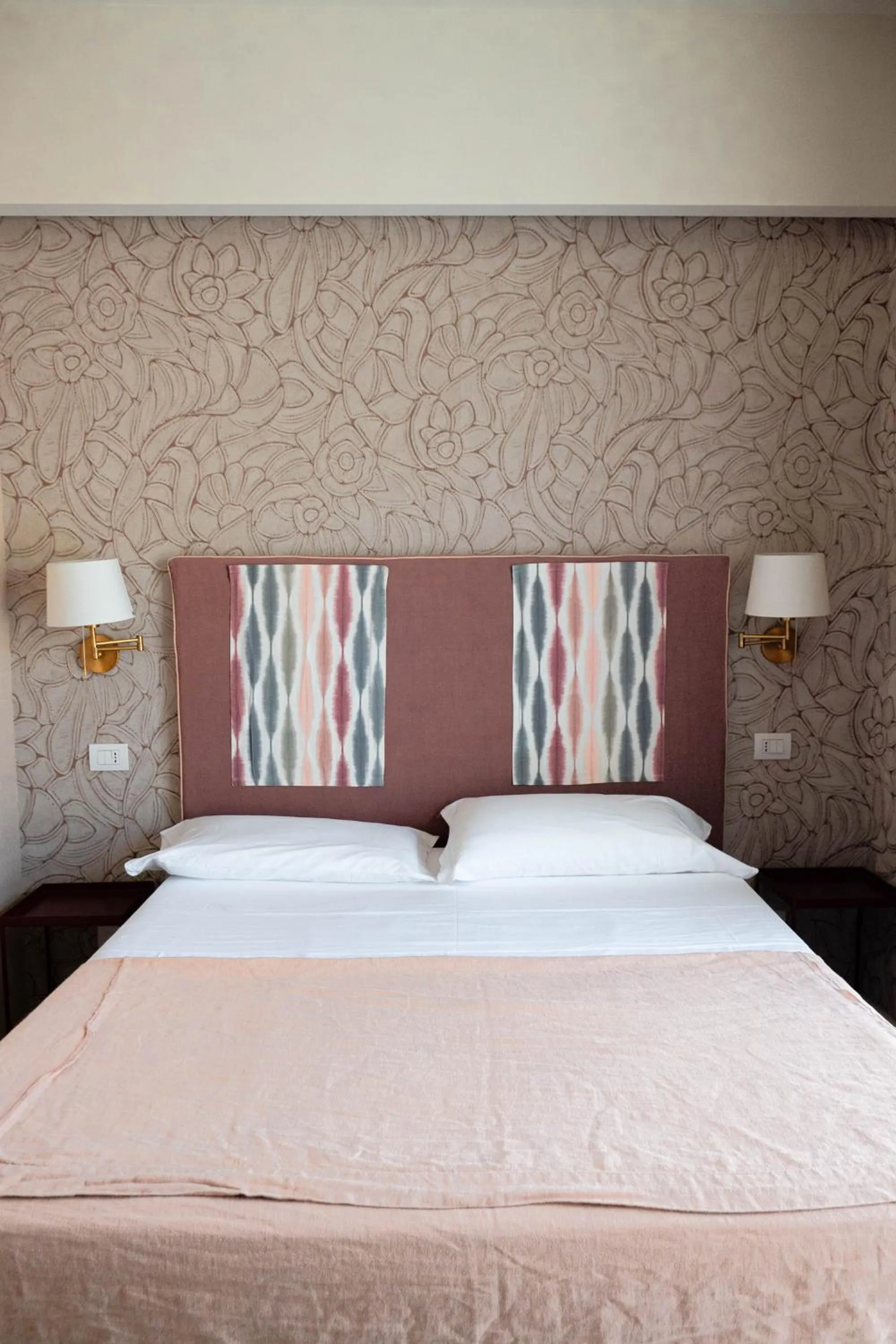 Bedroom, Bed in Bontempo Suite