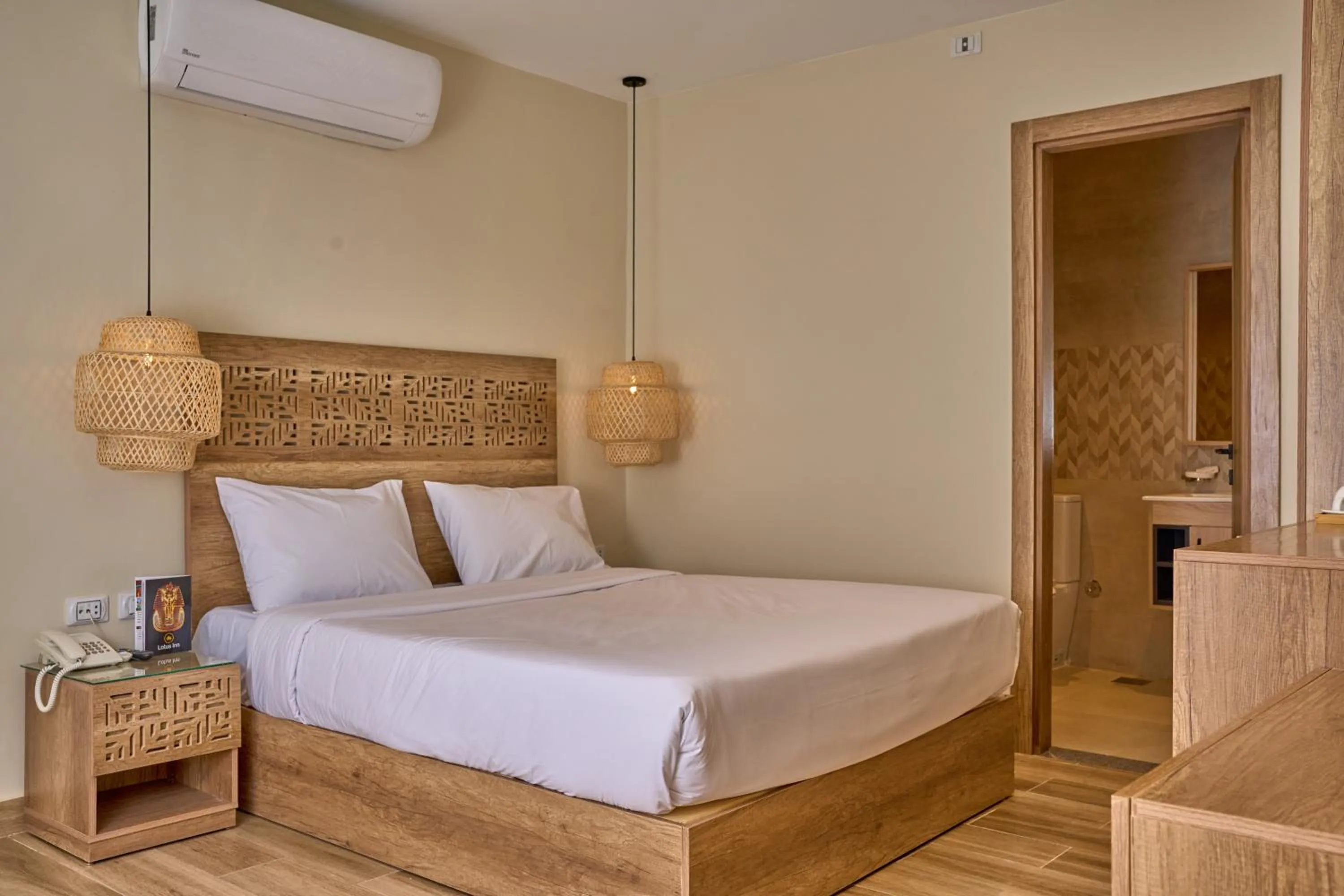 Bedroom, Bed in Lotus Inn