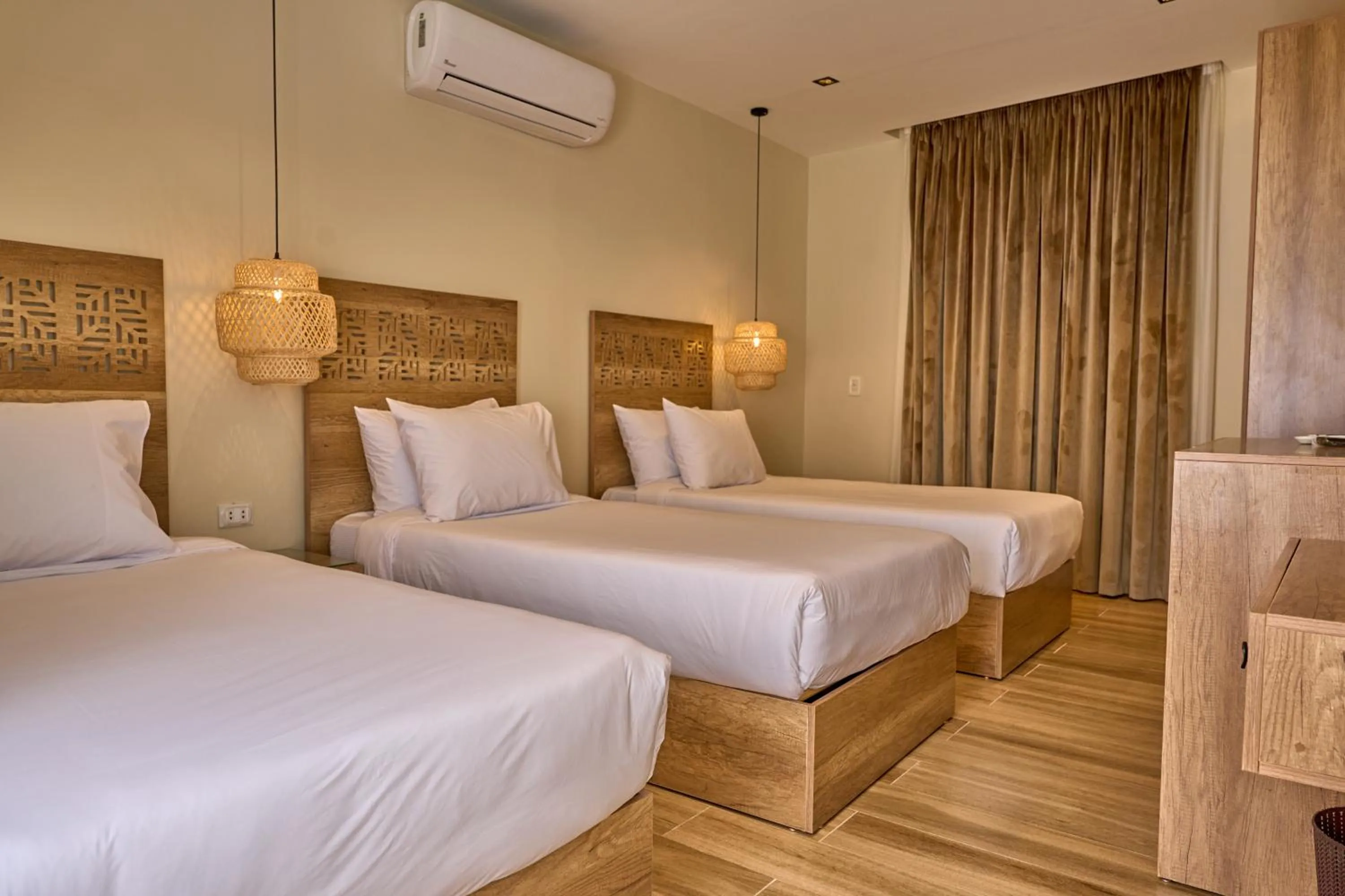 Bedroom, Bed in Lotus Inn