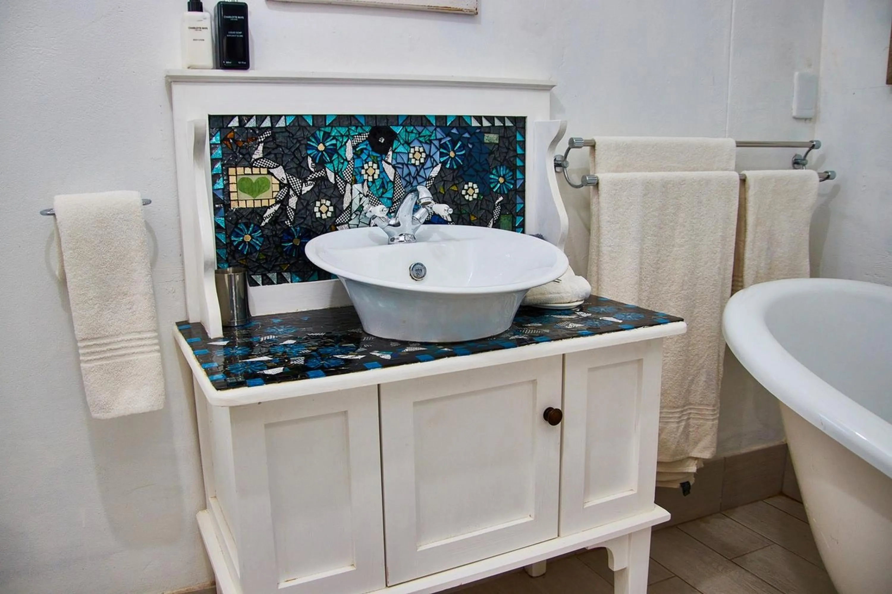 Bathroom in Gilcrest Place Guest House